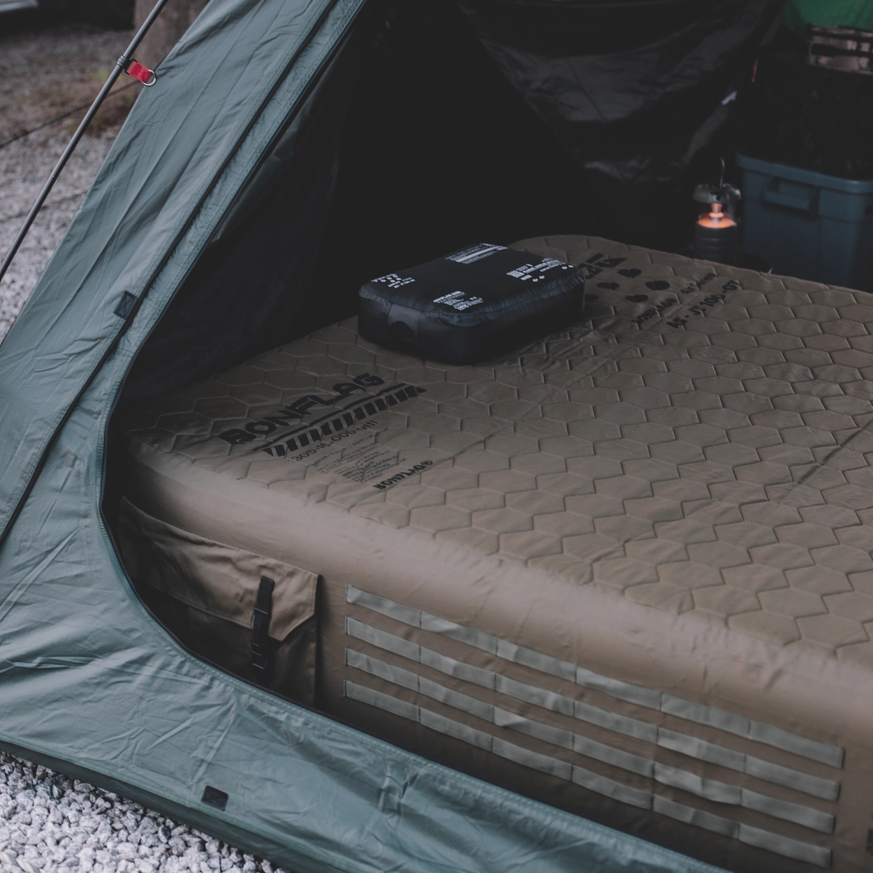 banker air tent 　BONFLAG Air Bedもお付けします。 Tactical Air Bed 2p : Camping Gear, Air Sofa, Premium Camping