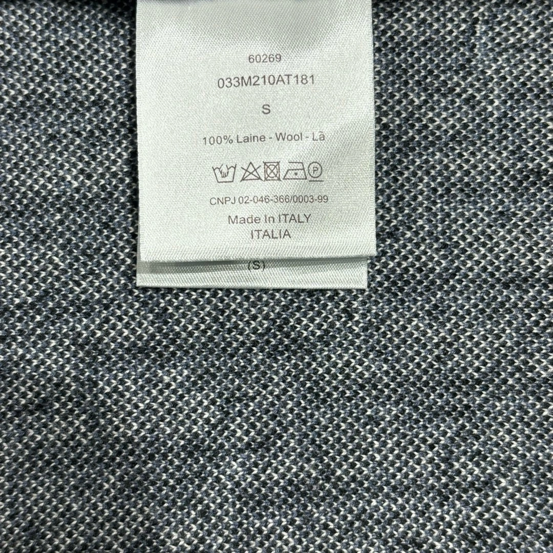 d18586220027e.jpg