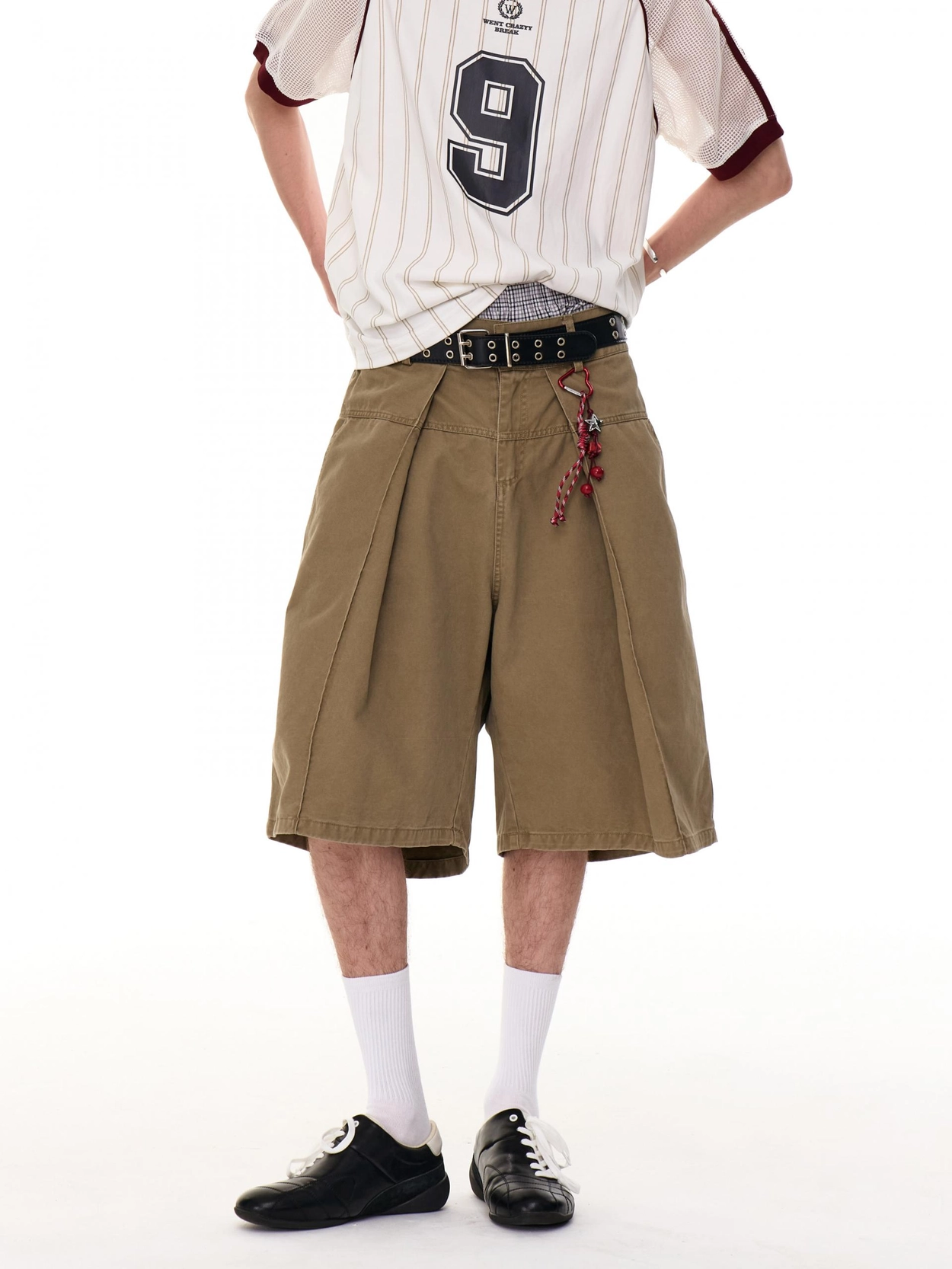 Pintuck Wide Khaki Bermuda Pants : 앤써미
