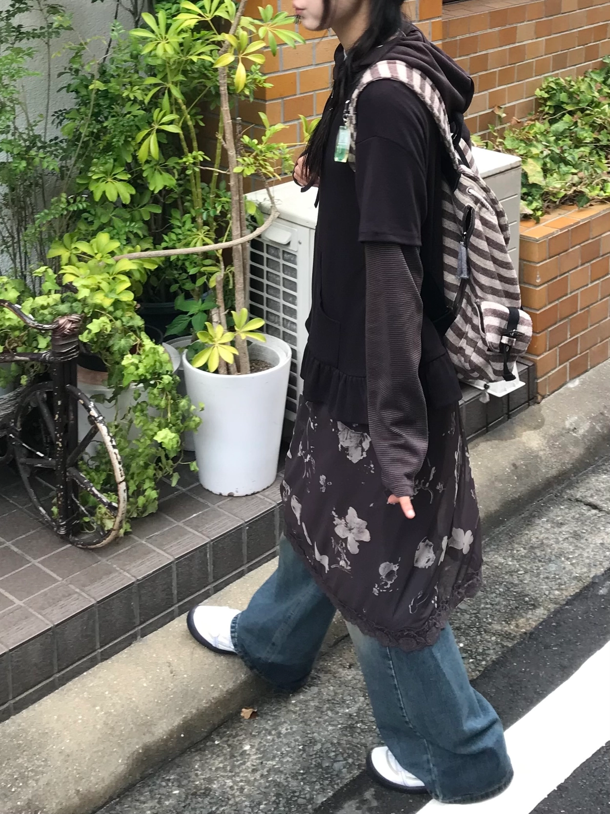 ストレートデニムパンツ | ファッション通販サイト NUGU ストレートデニムパンツ | ファッション通販サイト NUGU