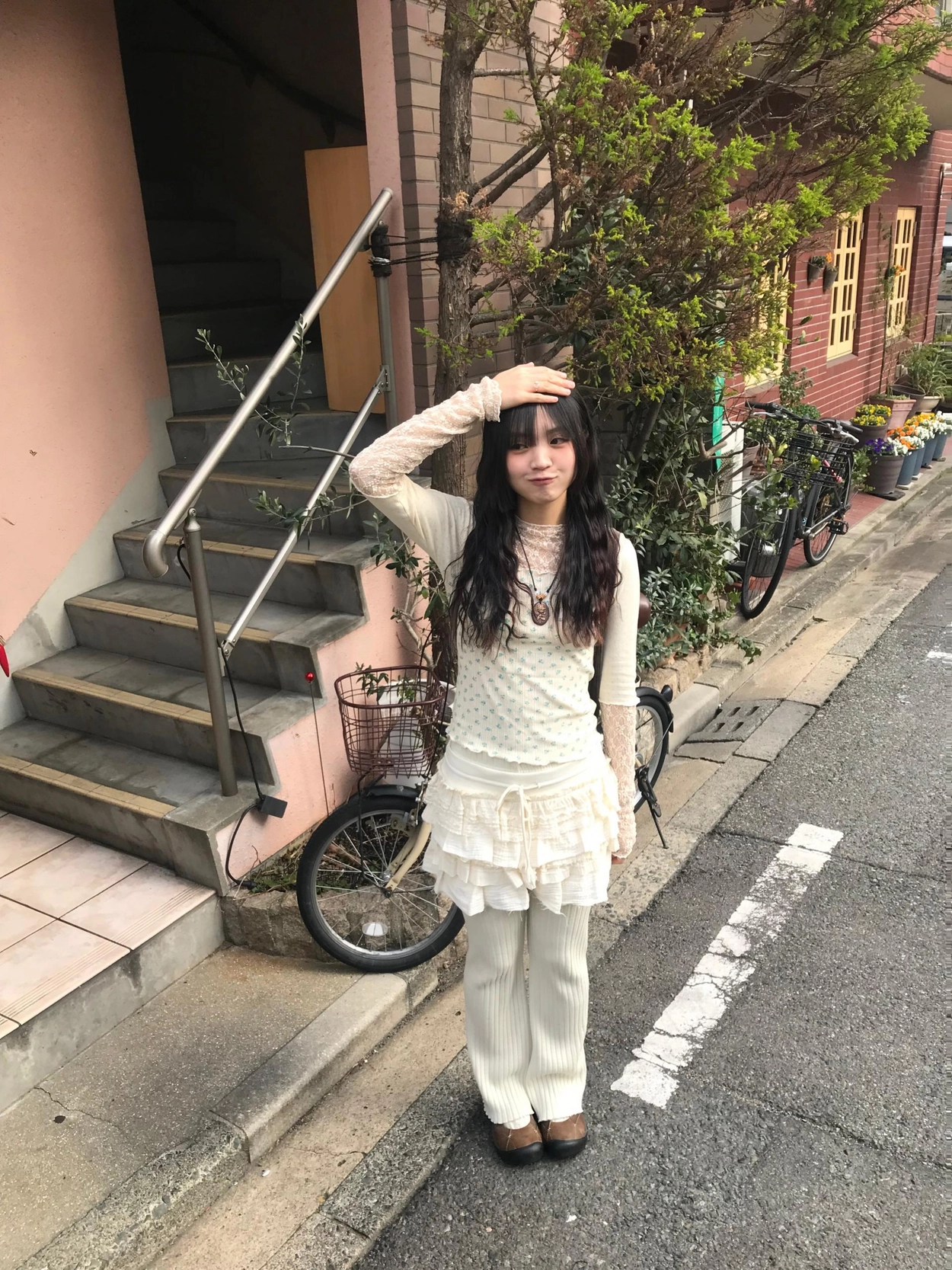 【美品】[パンツ型裏地付き] フリルストリングスカート cream パンツ型裏地付き] フリルストリングスカート | ファッション