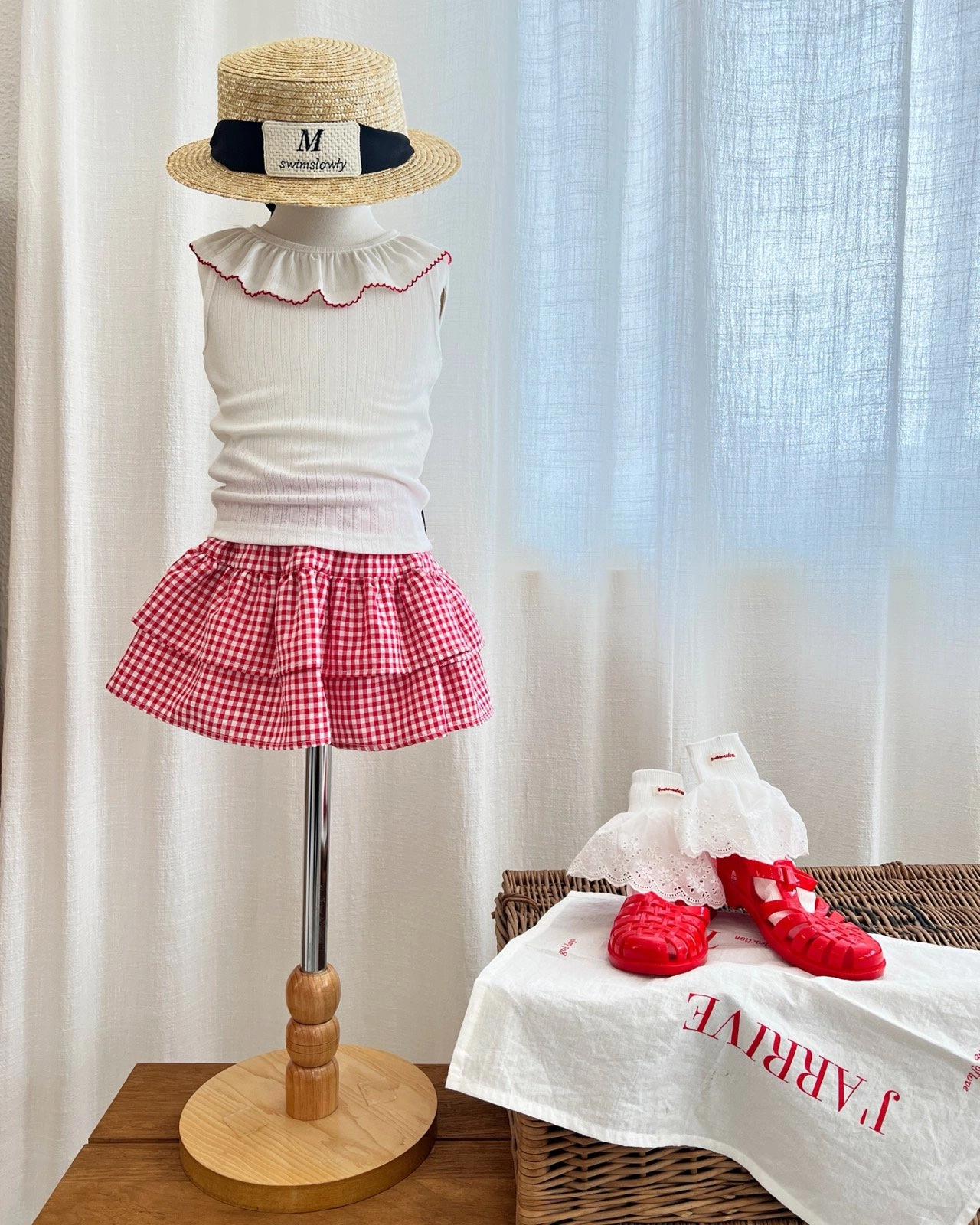 Apple Smile Pincoat Sleeveless Ivory
