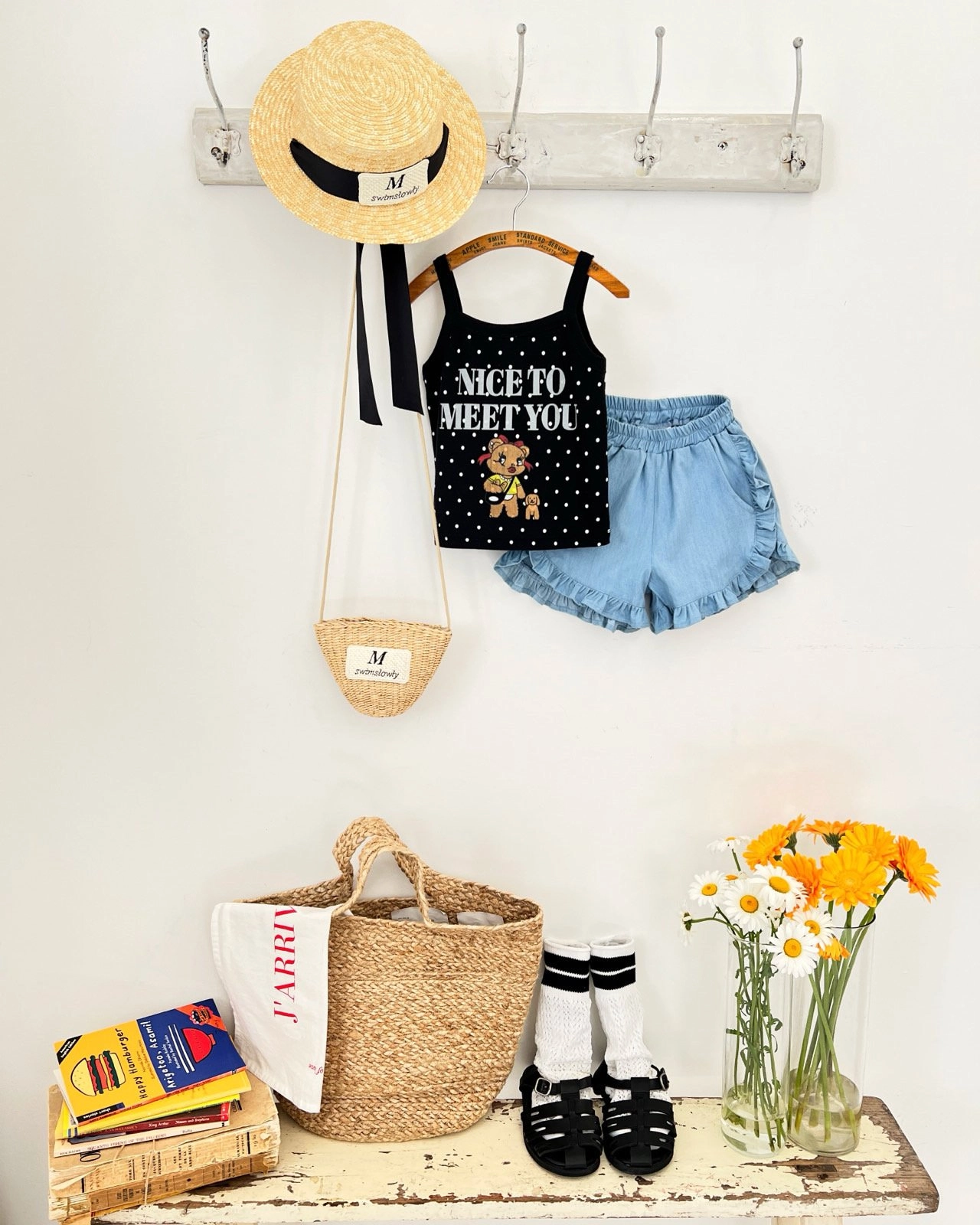 Apple Smile NICE Sleeveless Black