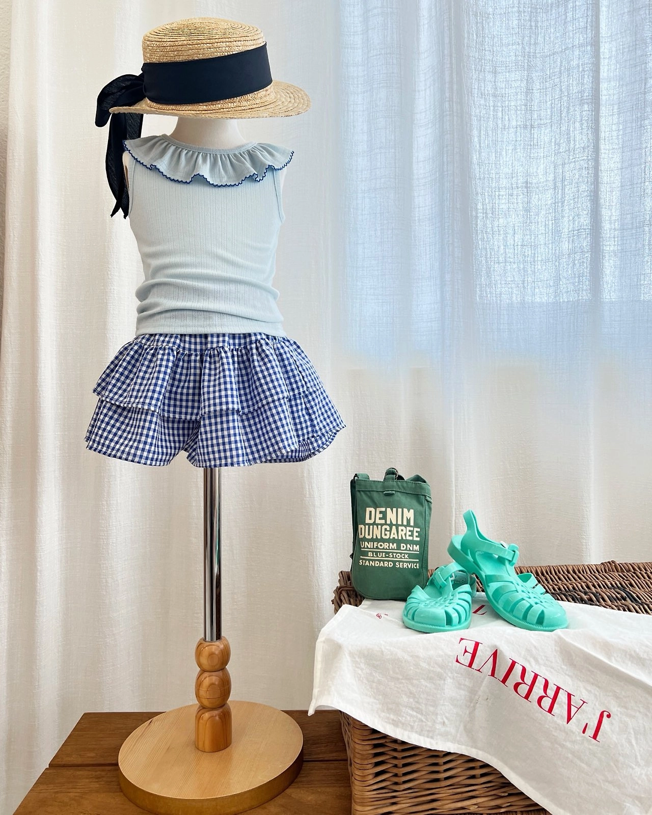 Apple Smile Pincoat Sleeveless Sky