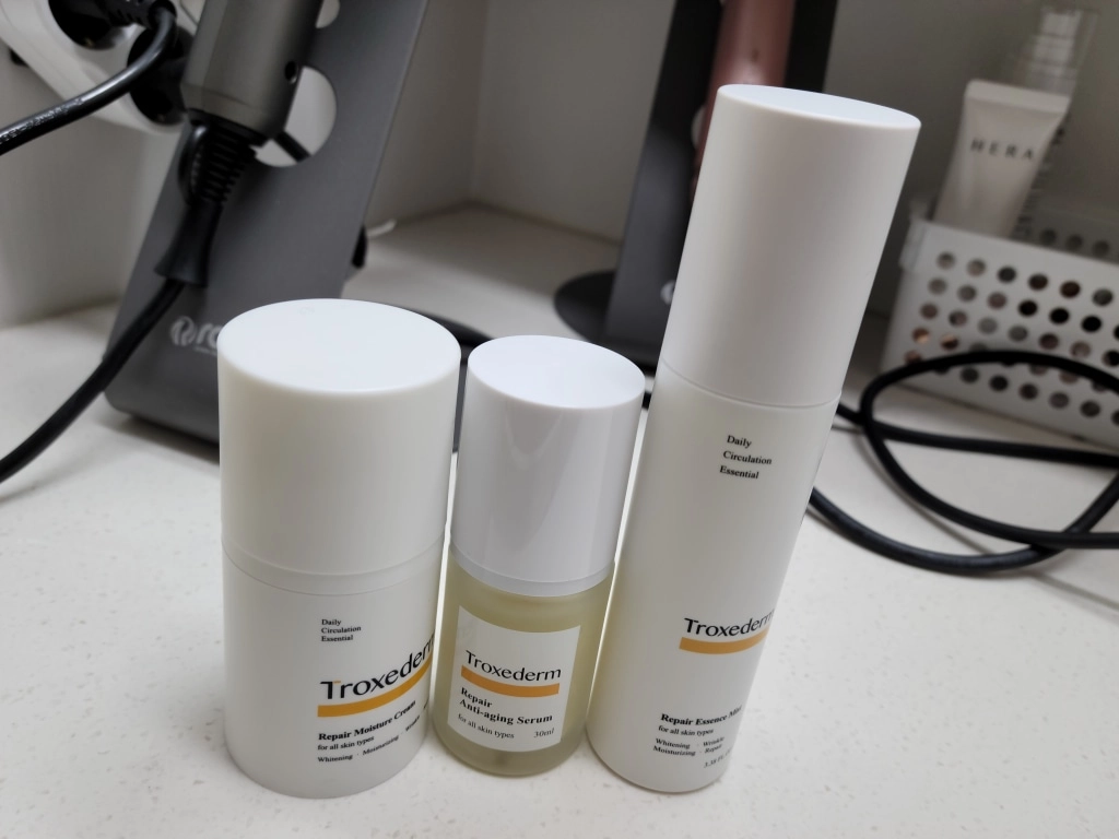 ジバヒルズ [トロキセダム ]リペアアンチエイジングセラム 30ml