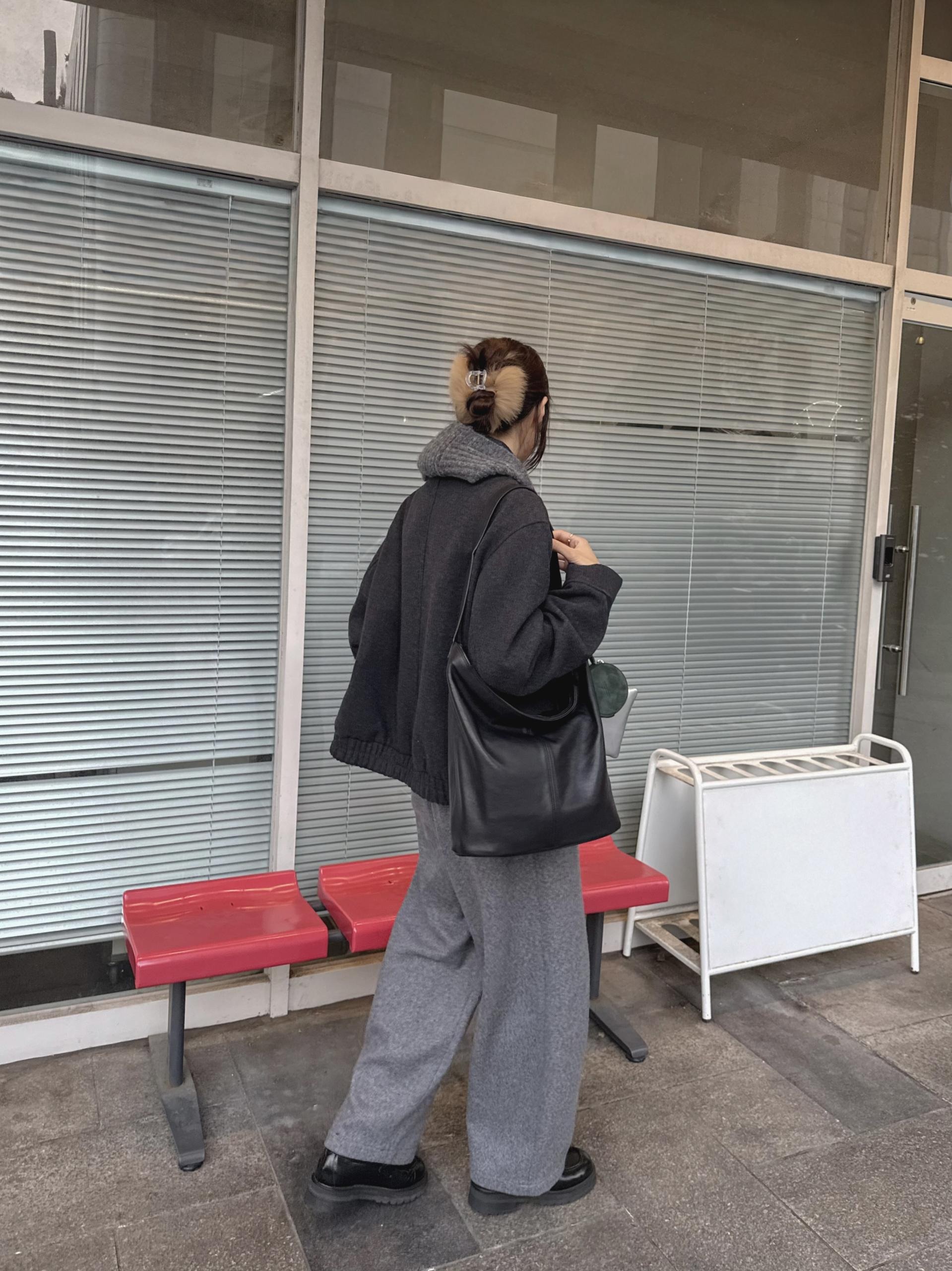 Bawu拉链水桶包 / Bao Bag