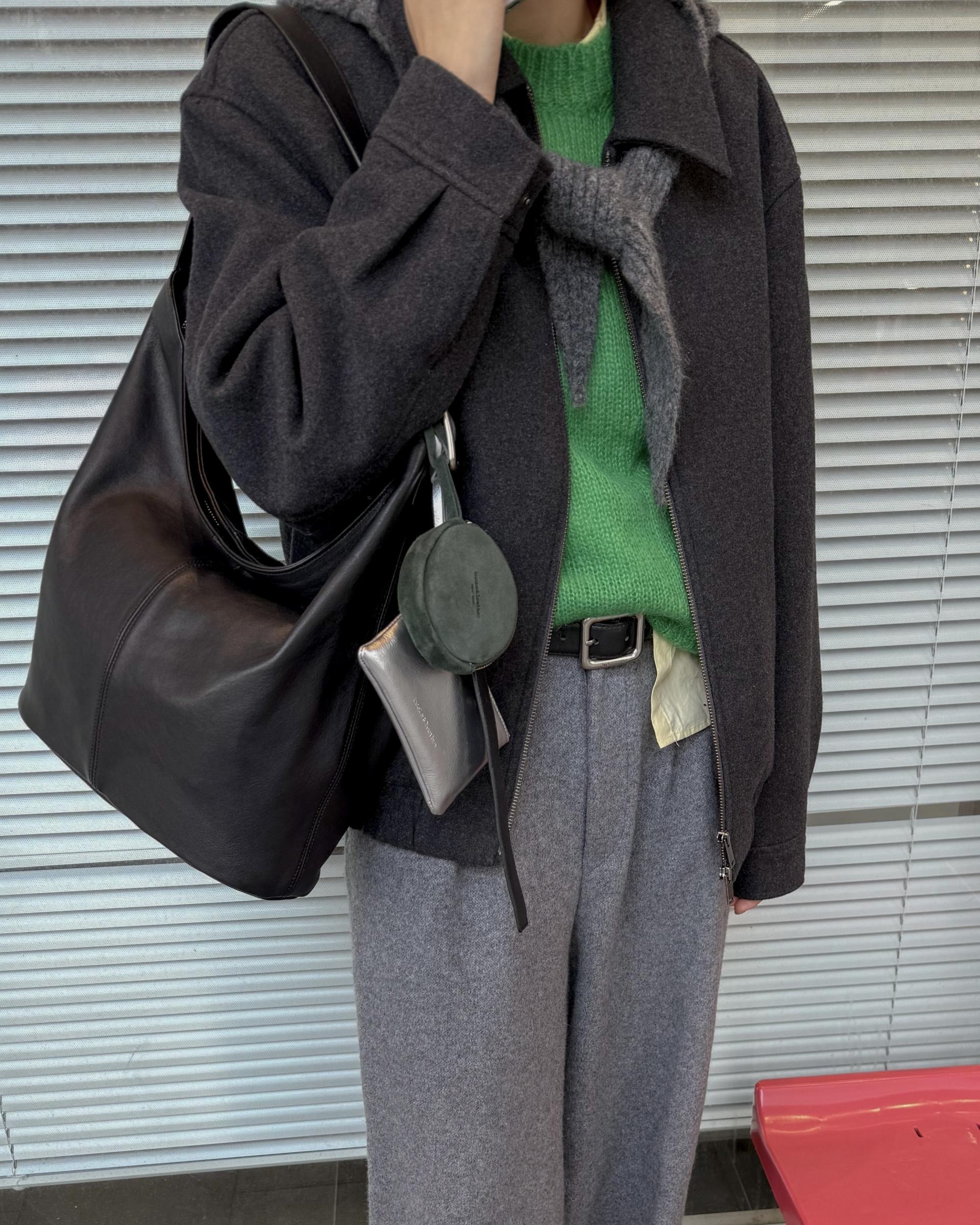 Bawu拉链水桶包 / Bao Bag