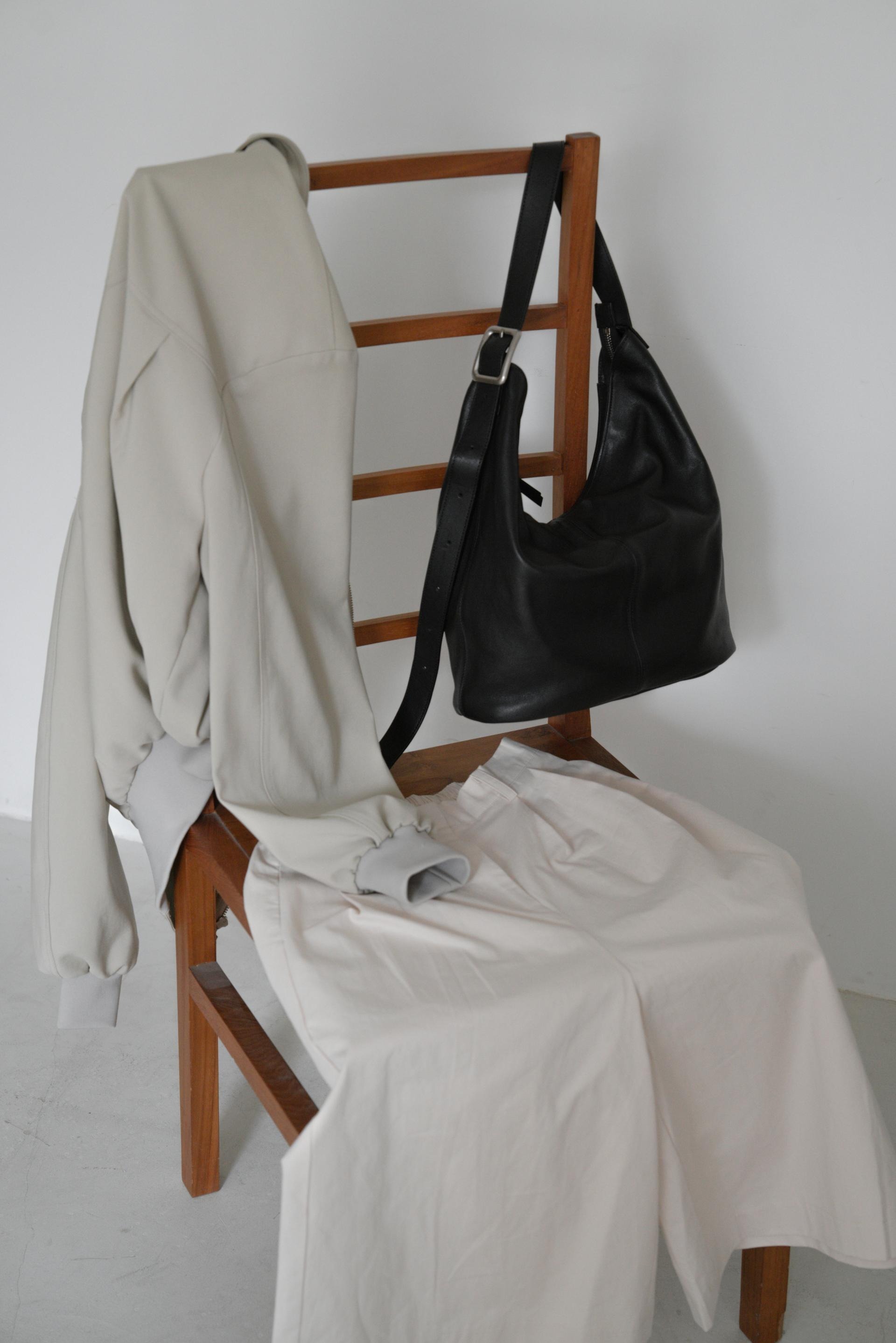Bawu拉链水桶包 / Bao Bag