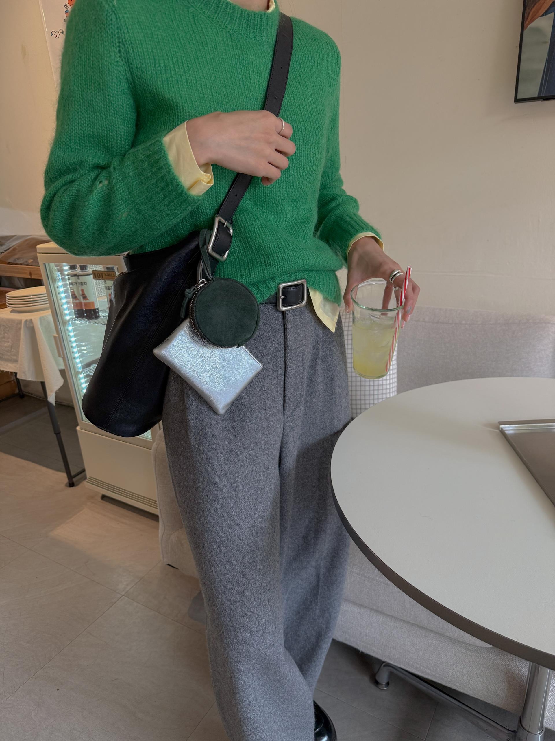 Bawu拉链水桶包 / Bao Bag