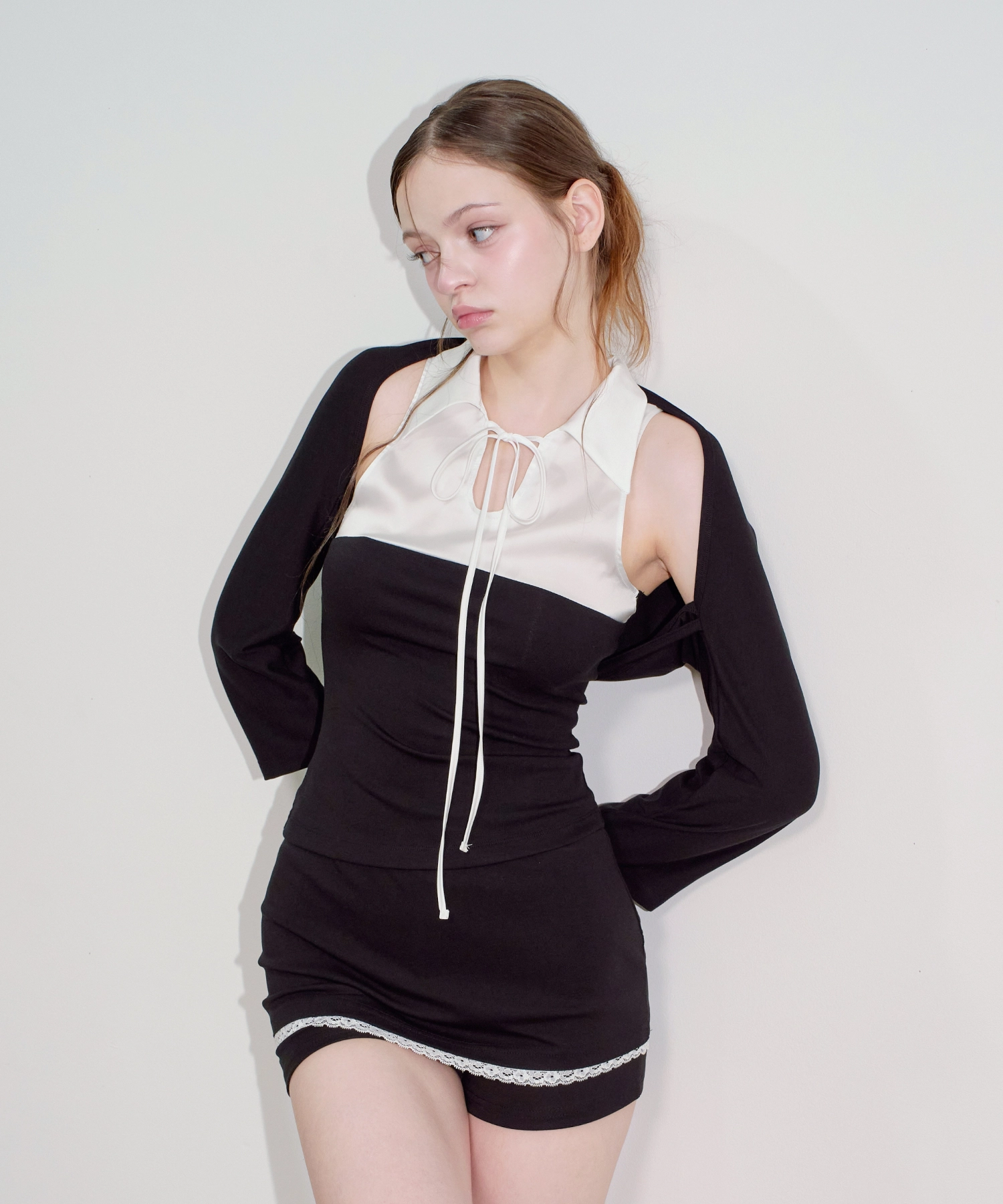 ARCMETHOD（アークメソッド）の「[SET] Satin Ribbon Bolero Set (black)（Tops）」