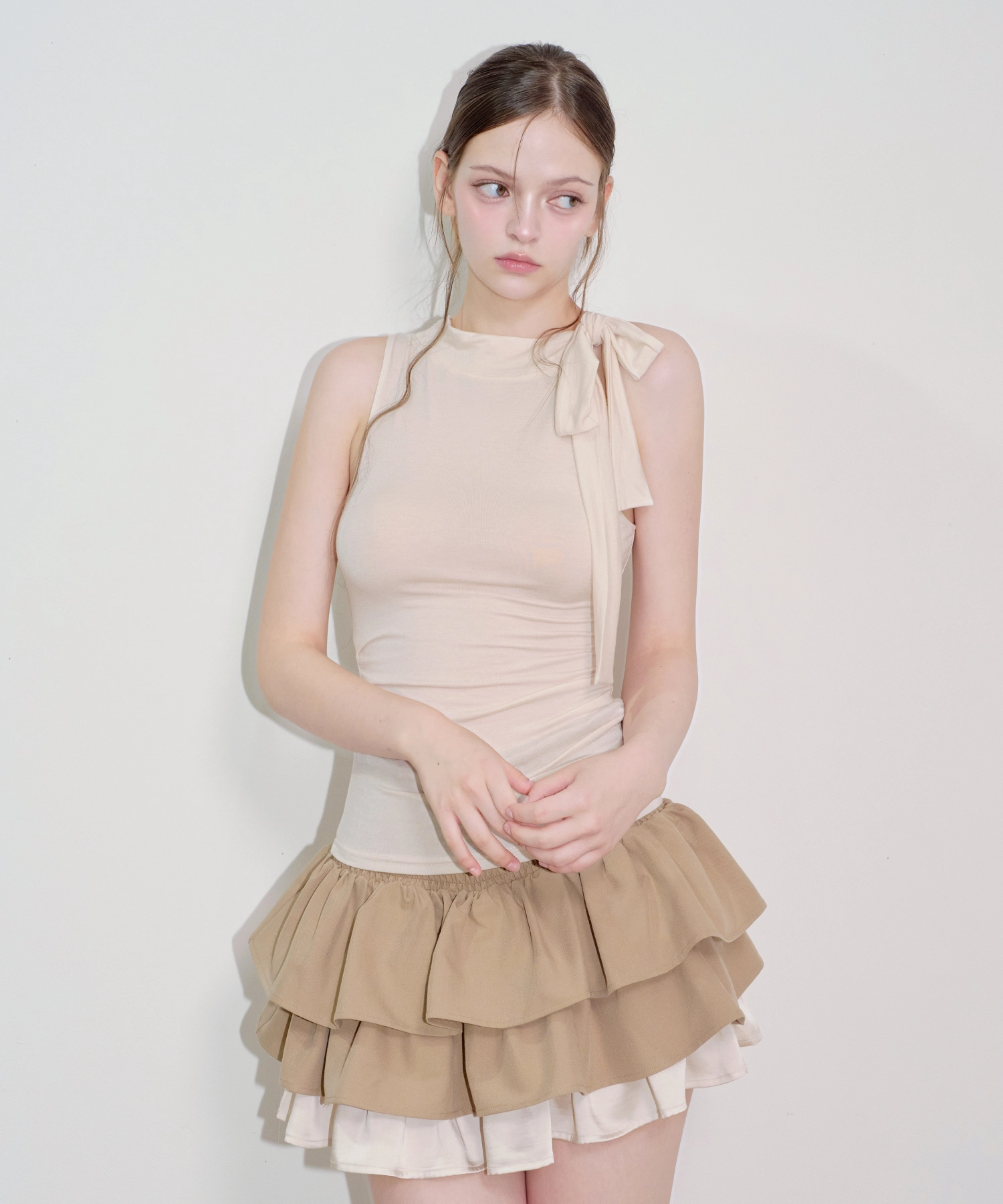 ARCMETHOD（アークメソッド）の「Shirred Scarf Tie Sleeveless Top (Beige)（Tops）」