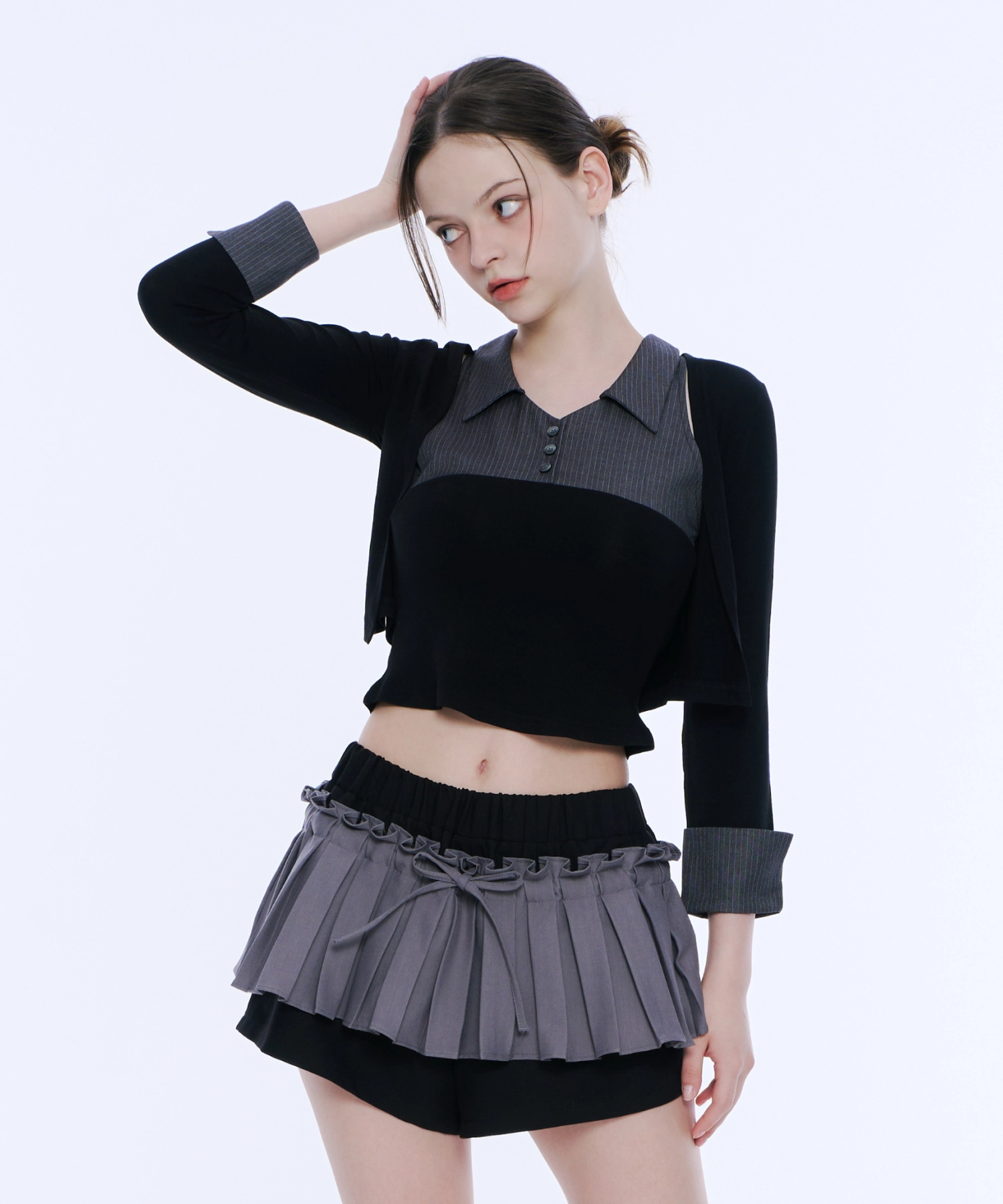 ARCMETHOD（アークメソッド）の「Layered Sleeveless Top & Bolero Set (Black&Grey)（Tops）」