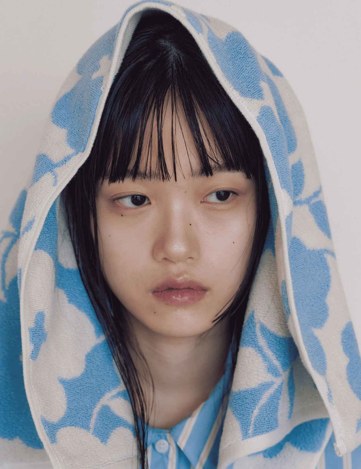 악세사리 모델 착용 이미지-S4L4