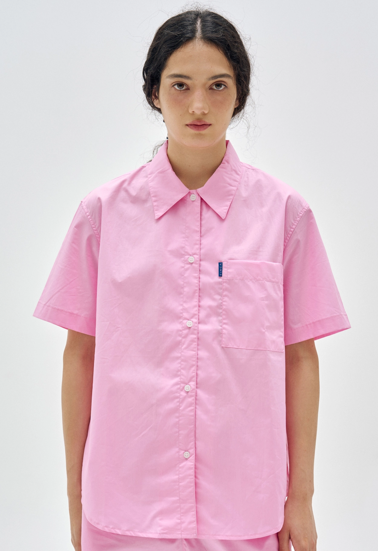 드레스 모델 착용 이미지-S3L4