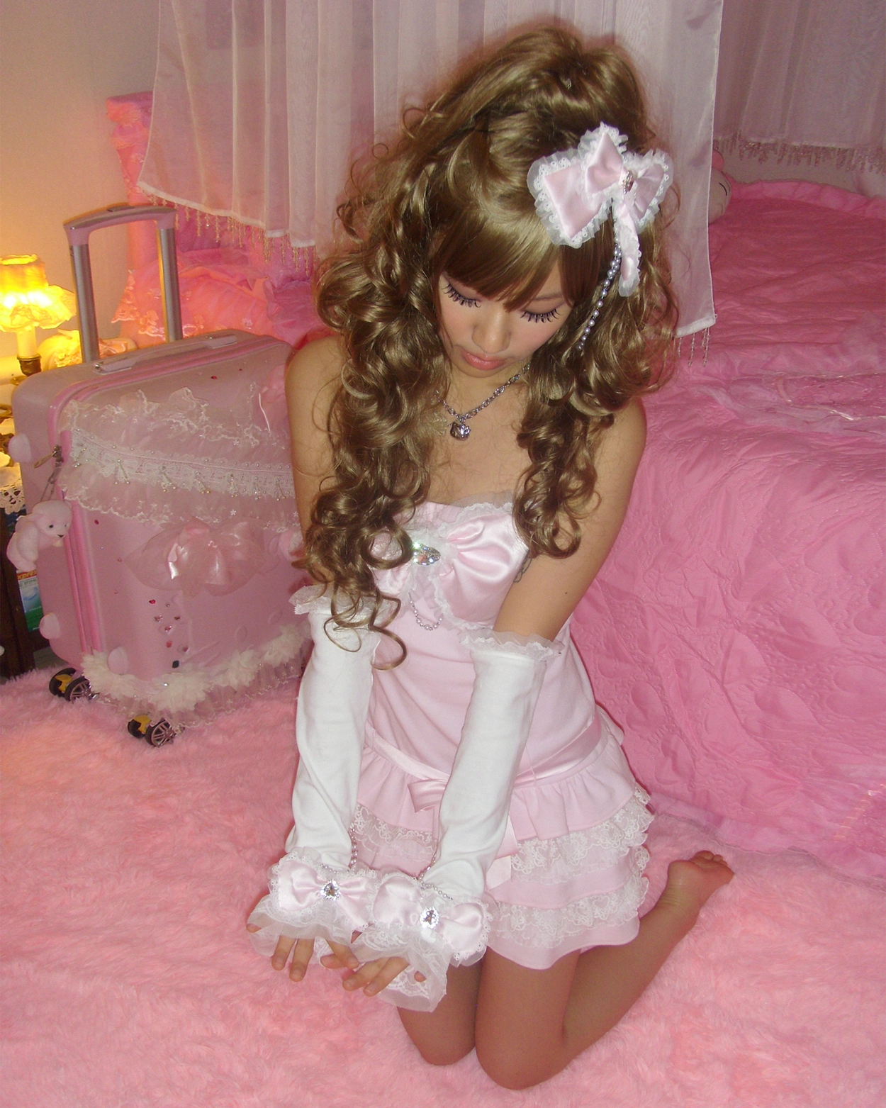 Princess Hand Chain : SHUSHU CHERRY