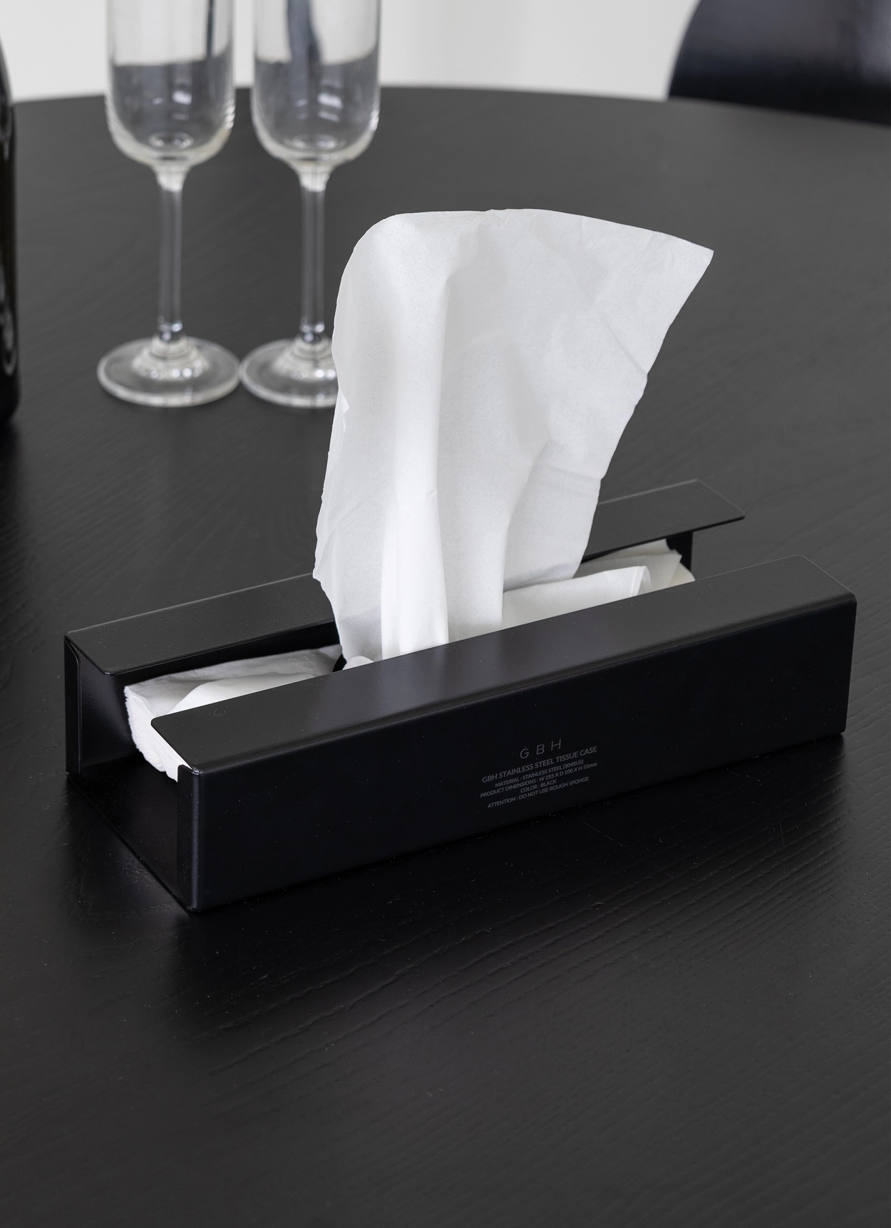 STAINLESS STEEL TISSUE CASE / BLACK : GBH