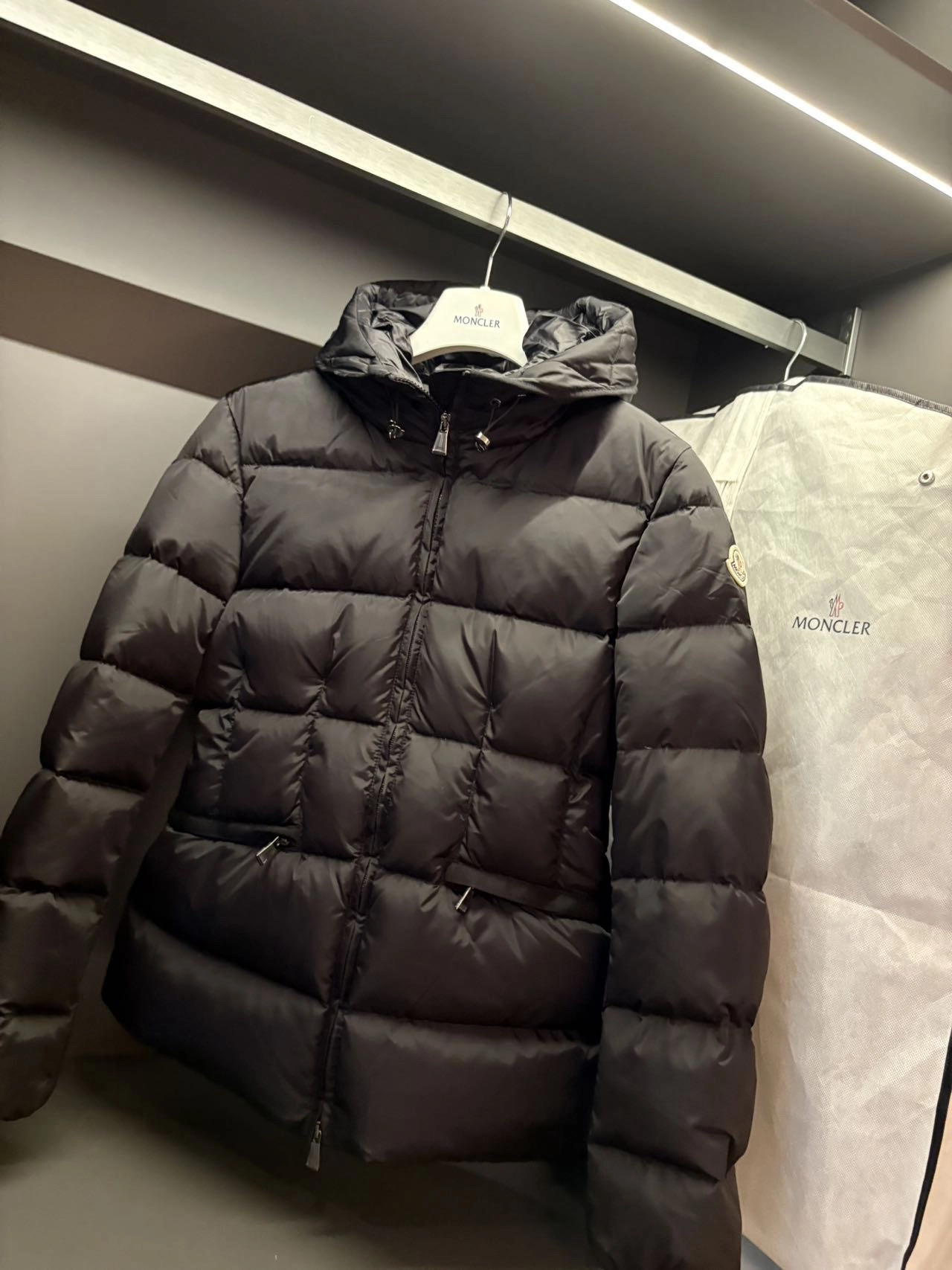 아보체 쇼트 다운 패딩