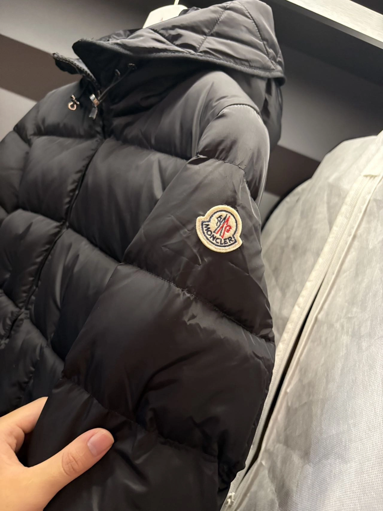 아보체 쇼트 다운 패딩