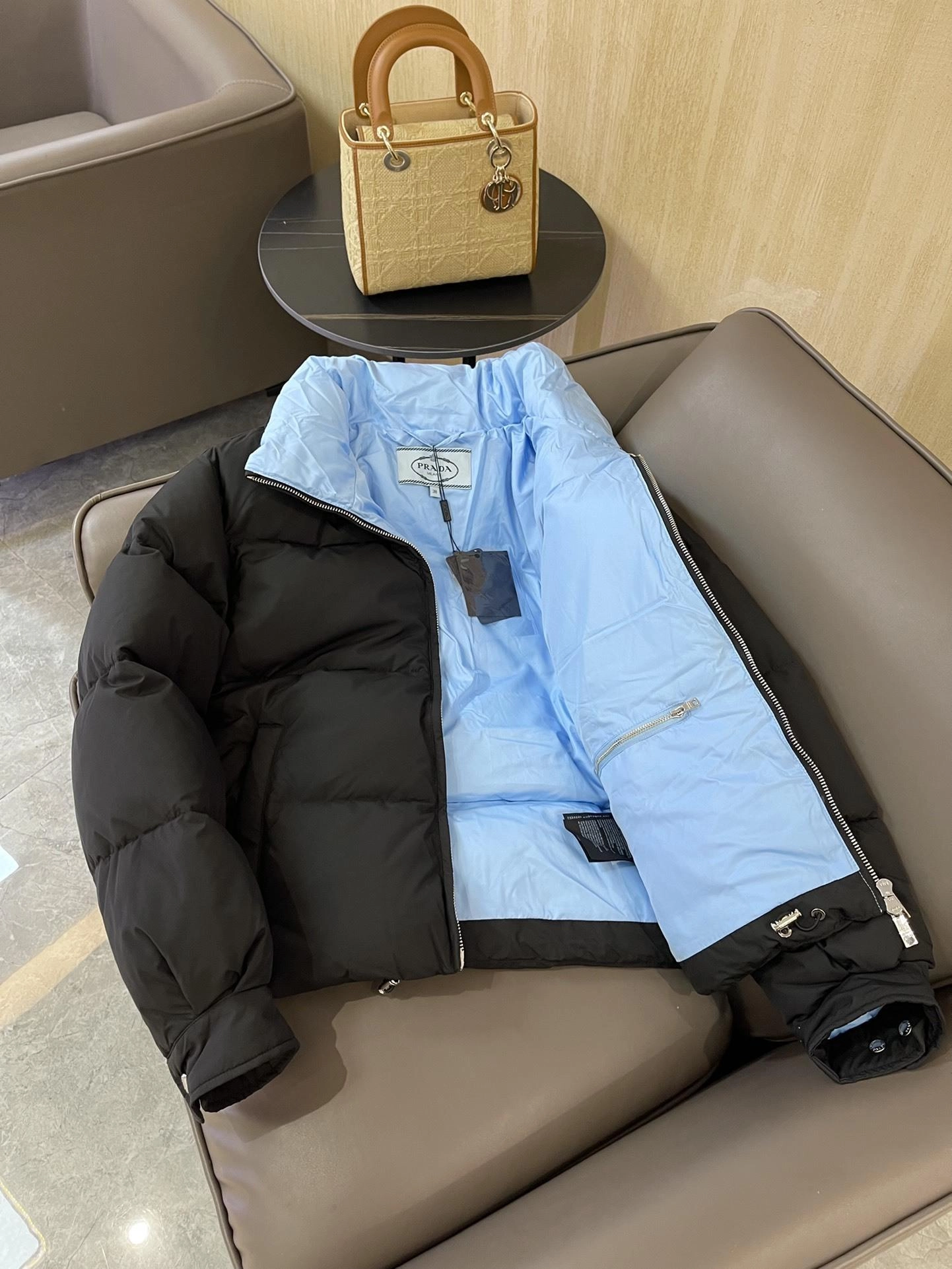 리나일론 숏 다운 재킷
