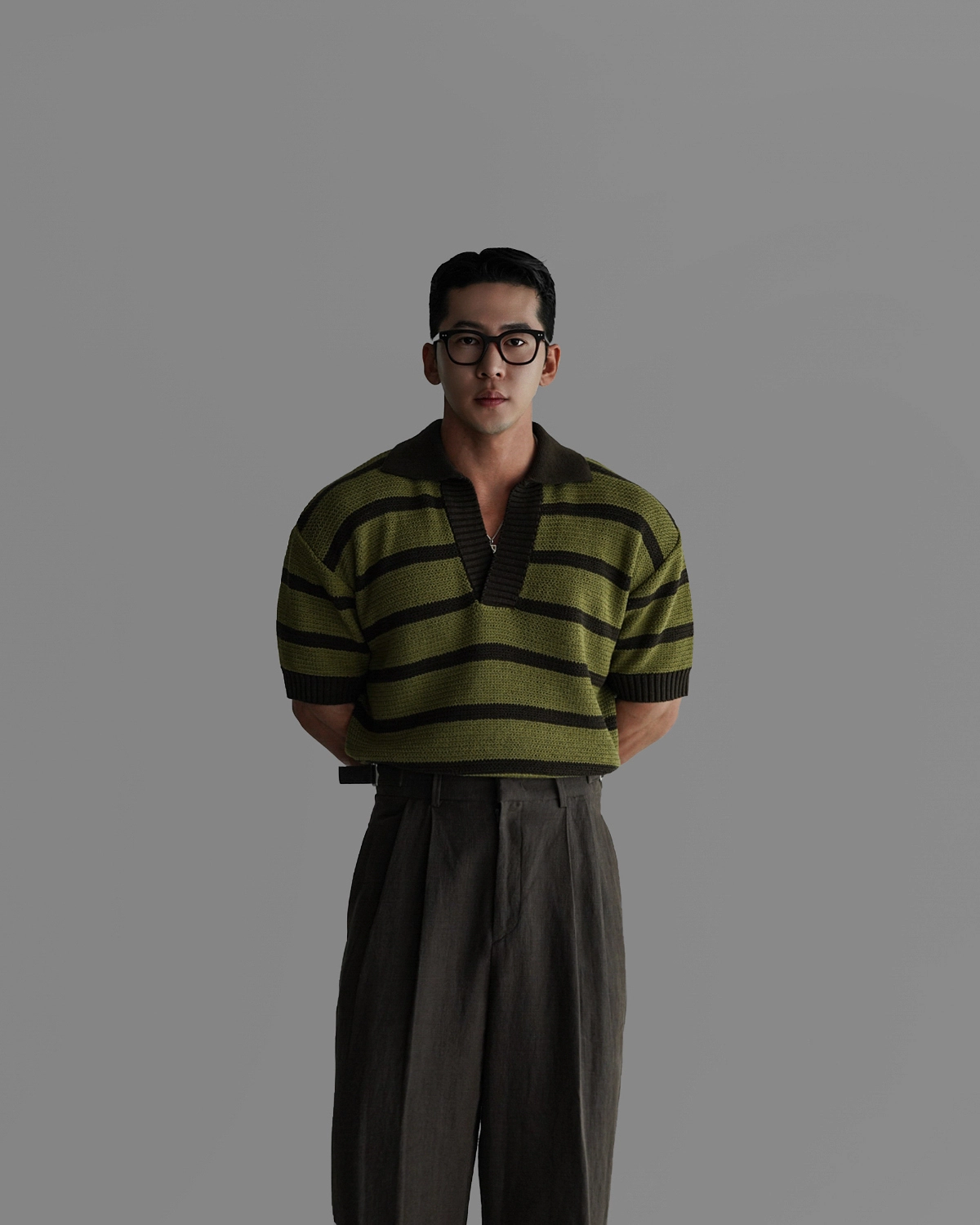 반팔 티셔츠 모델 착용 이미지-S337L13
