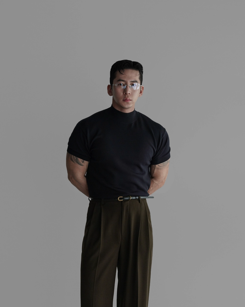 반팔 티셔츠 모델 착용 이미지-S437L40