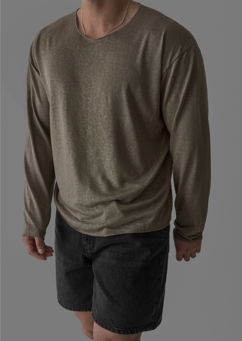 긴팔 티셔츠 모델 착용 이미지-S264L23