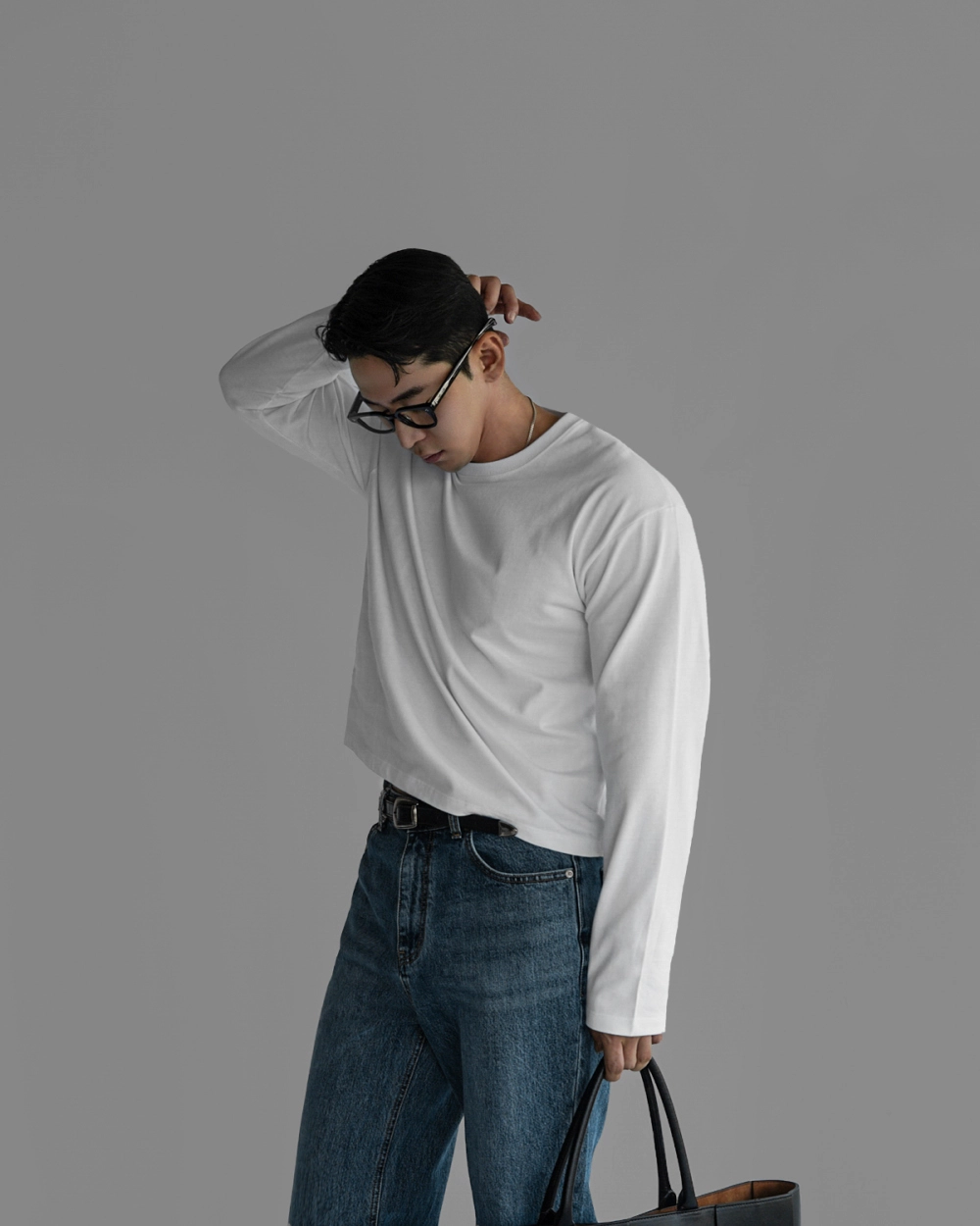 긴팔 티셔츠 모델 착용 이미지-S465L1