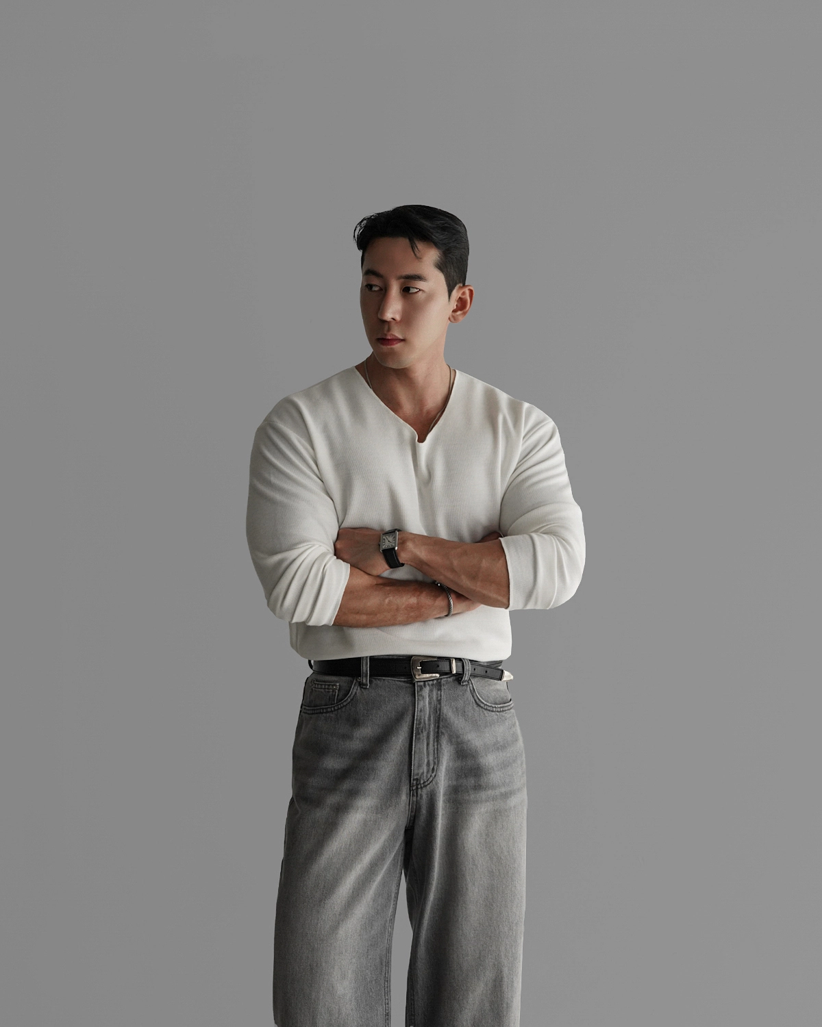 긴팔 티셔츠 모델 착용 이미지-S265L4