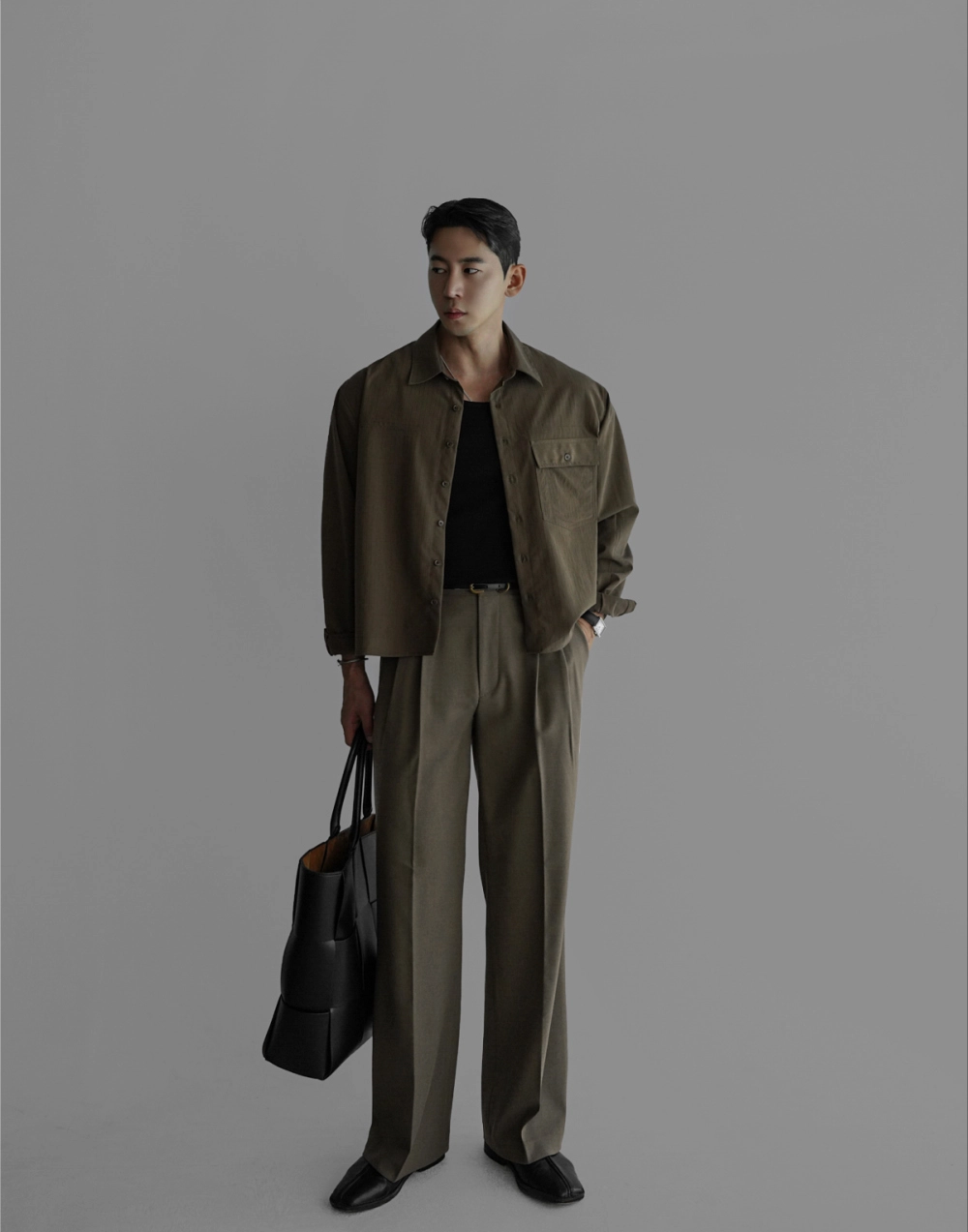 블라우스 모델 착용 이미지-S456L17