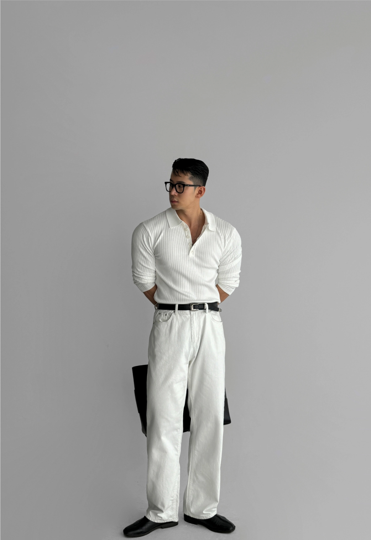긴팔 티셔츠 모델 착용 이미지-S55L19