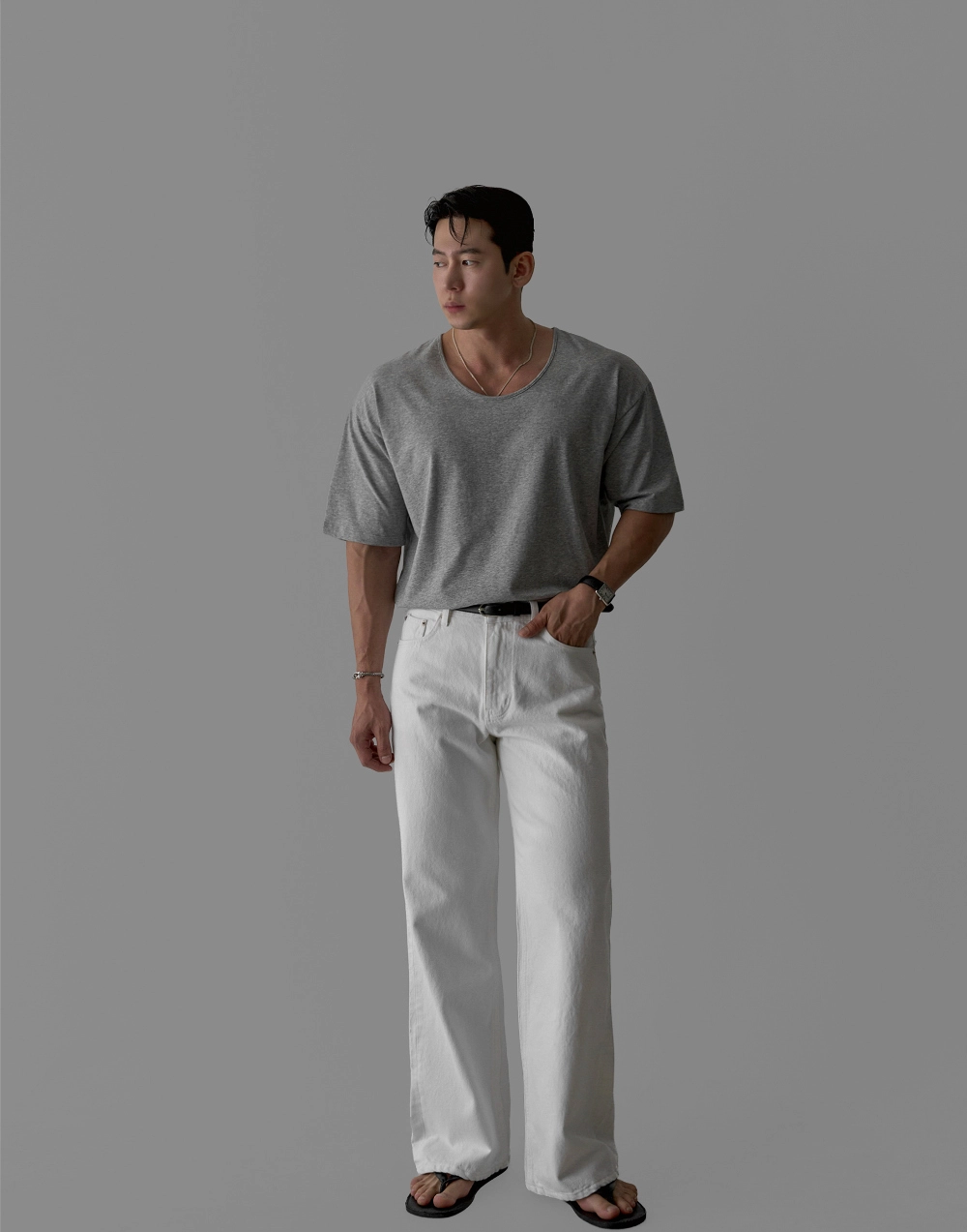 반팔 티셔츠 모델 착용 이미지-S652L24
