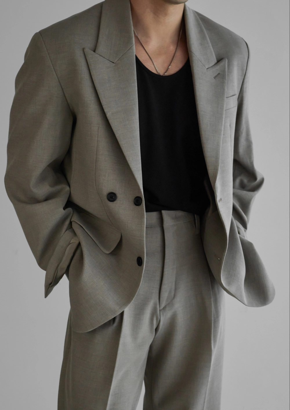 블레이저 모델 착용 이미지-S268L4