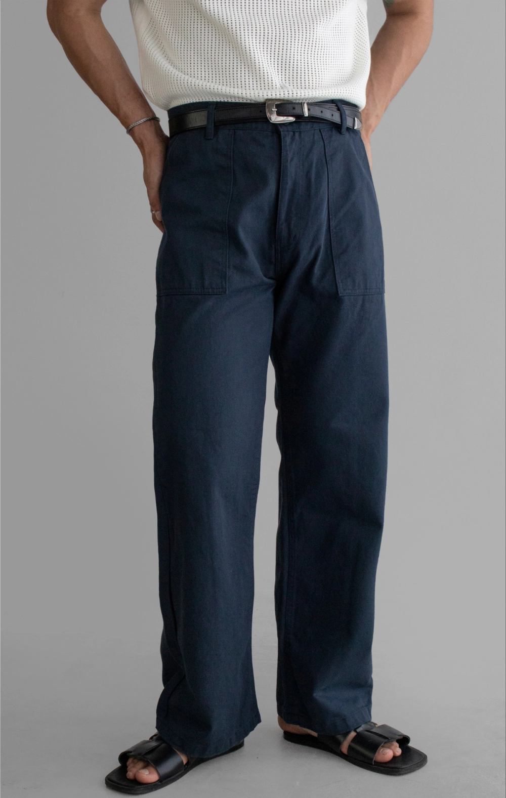 바지 모델 착용 이미지-S327L36