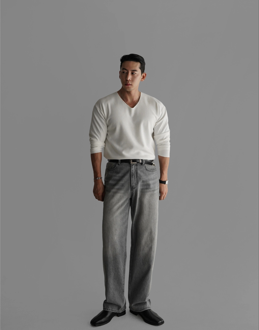 긴팔 티셔츠 모델 착용 이미지-S265L5