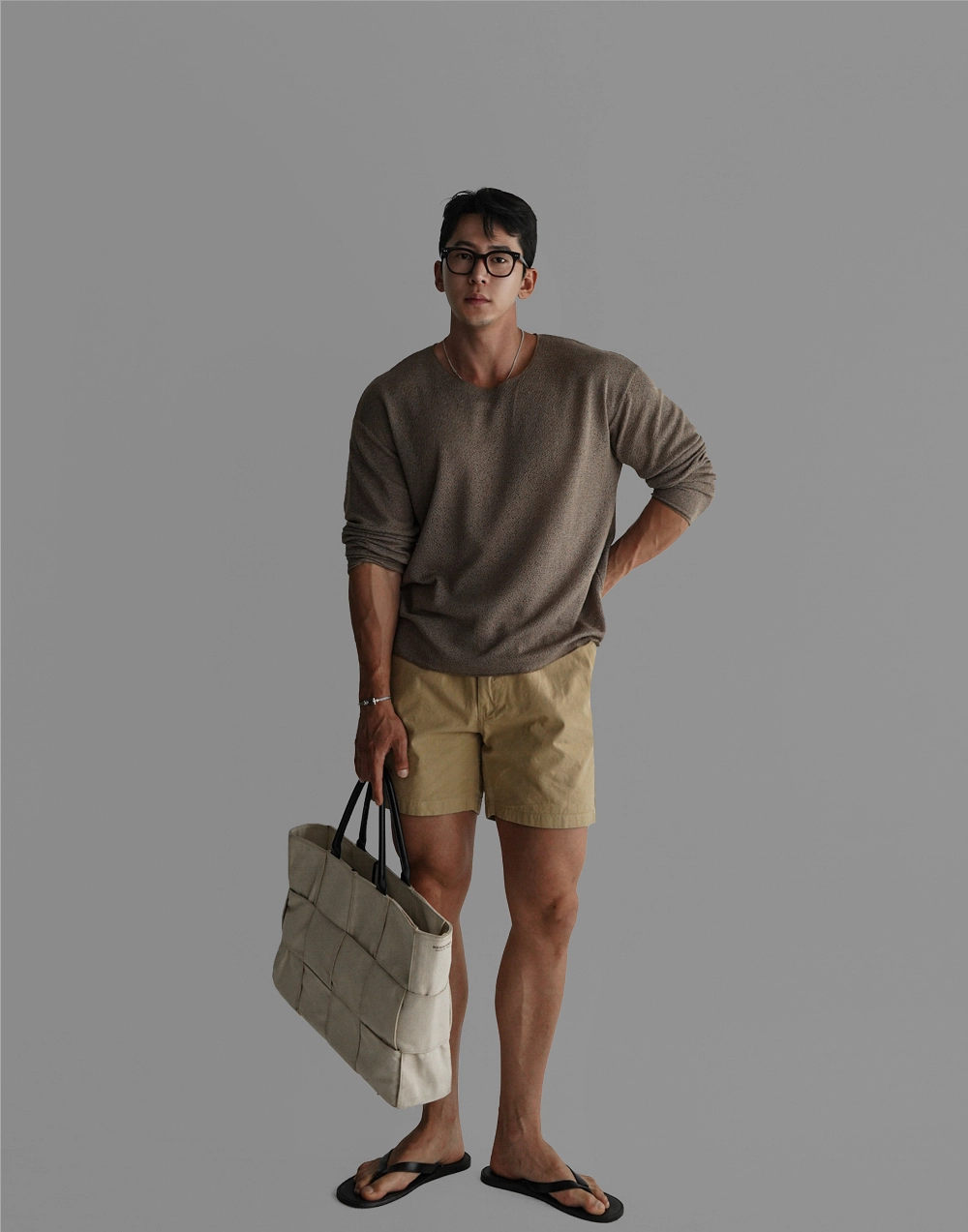 긴팔 티셔츠 모델 착용 이미지-S469L2