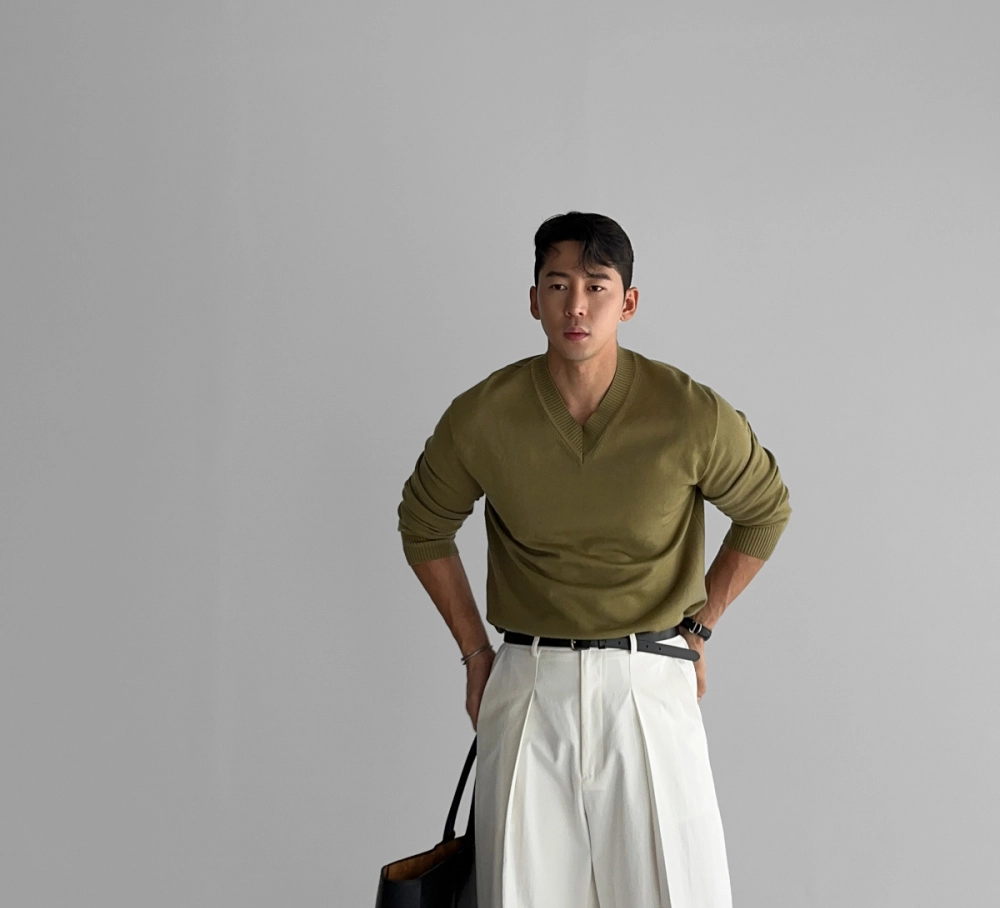 긴팔 티셔츠 모델 착용 이미지-S14L37