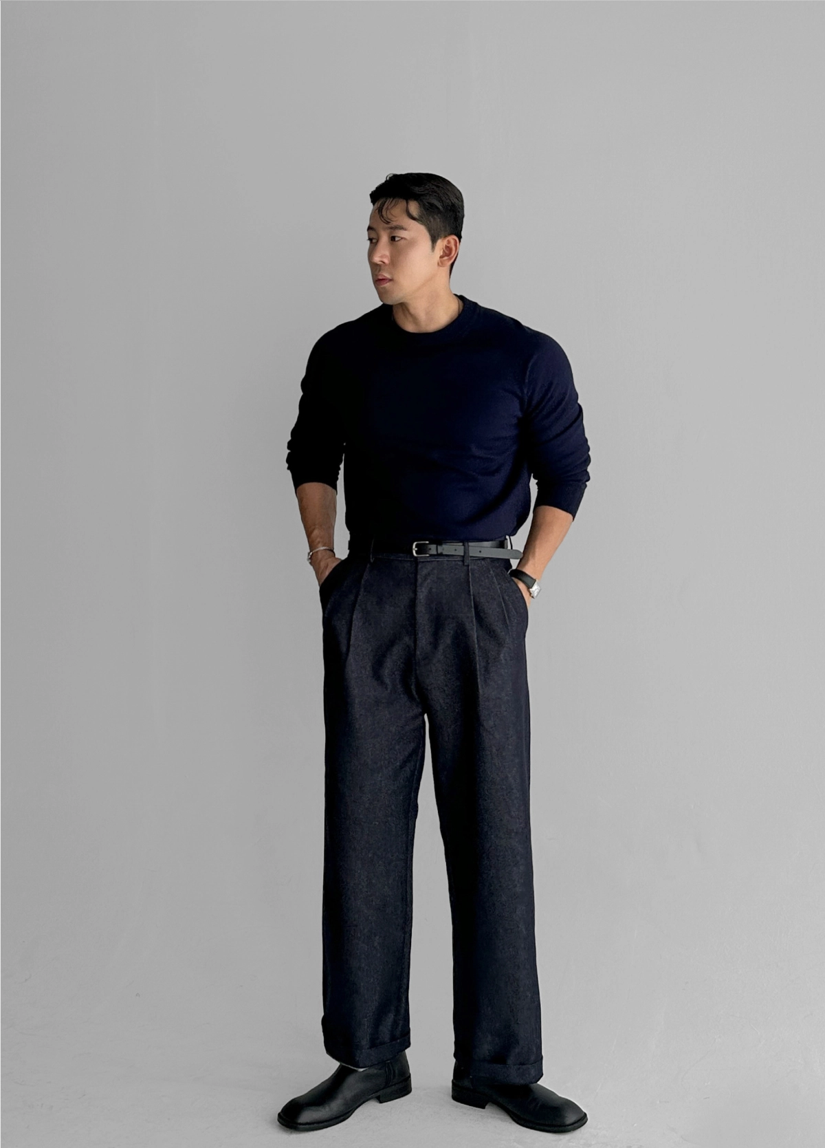 긴팔 티셔츠 모델 착용 이미지-S18L36