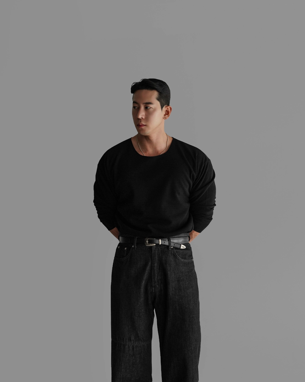 긴팔 티셔츠 모델 착용 이미지-S257L37