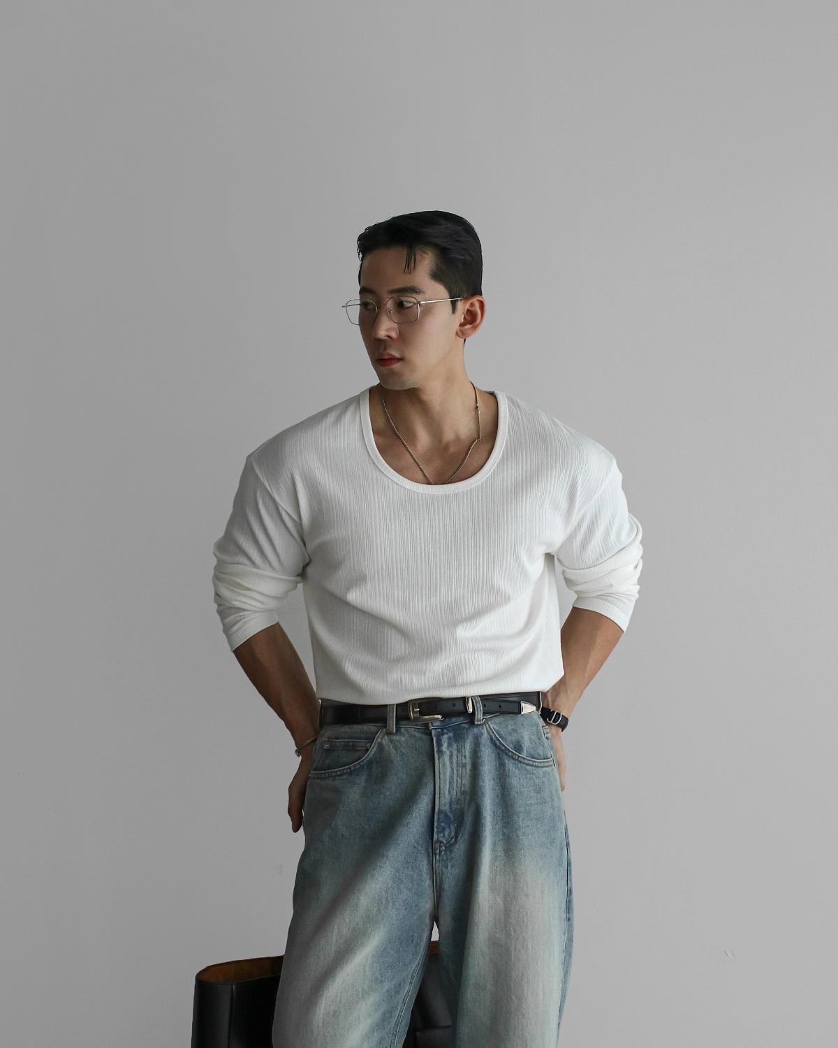 긴팔 티셔츠 모델 착용 이미지-S259L14