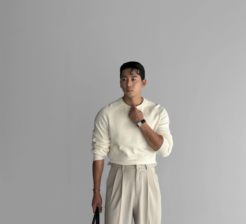 긴팔 티셔츠 모델 착용 이미지-S18L20