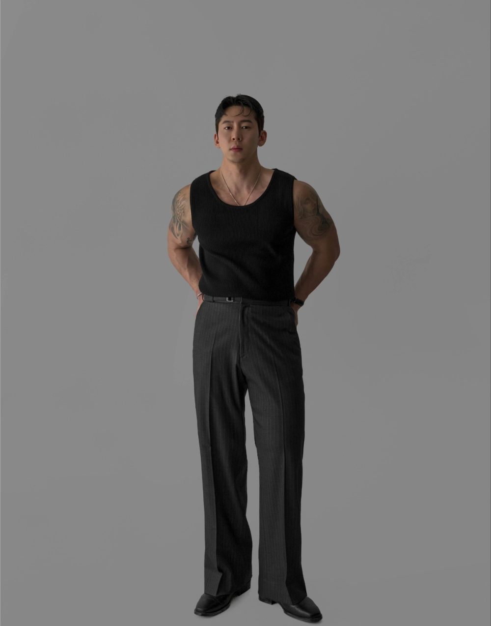 민소매 모델 착용 이미지-S431L17