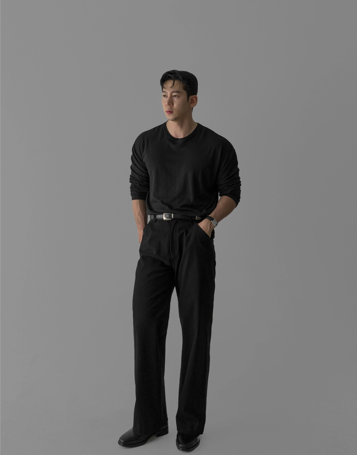 긴팔 티셔츠 모델 착용 이미지-S430L27