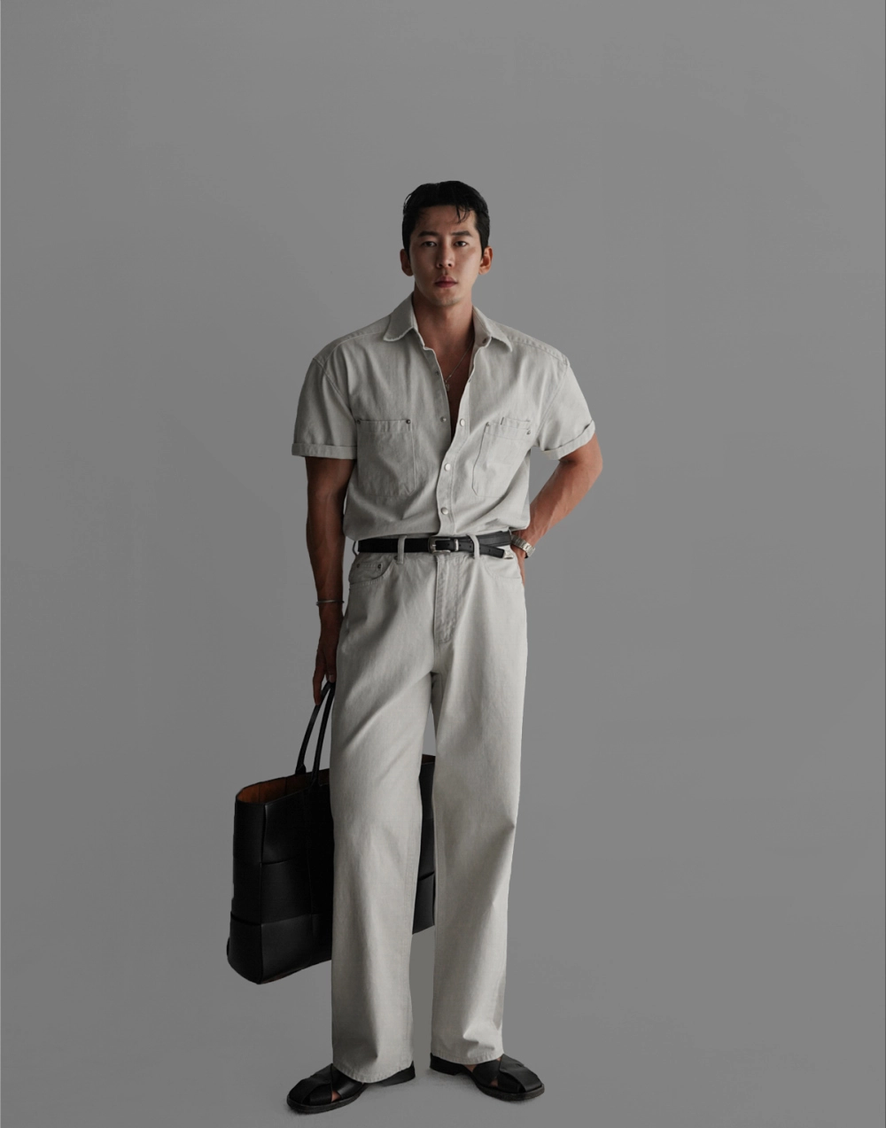 반팔 티셔츠 모델 착용 이미지-S443L2