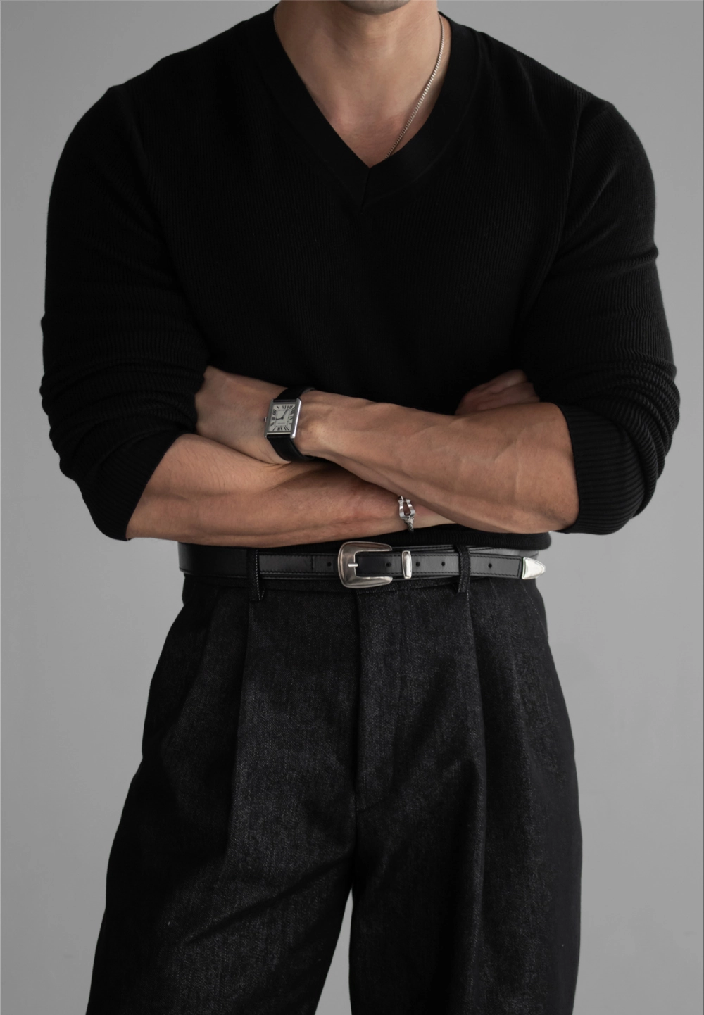 긴팔 티셔츠 모델 착용 이미지-S414L3