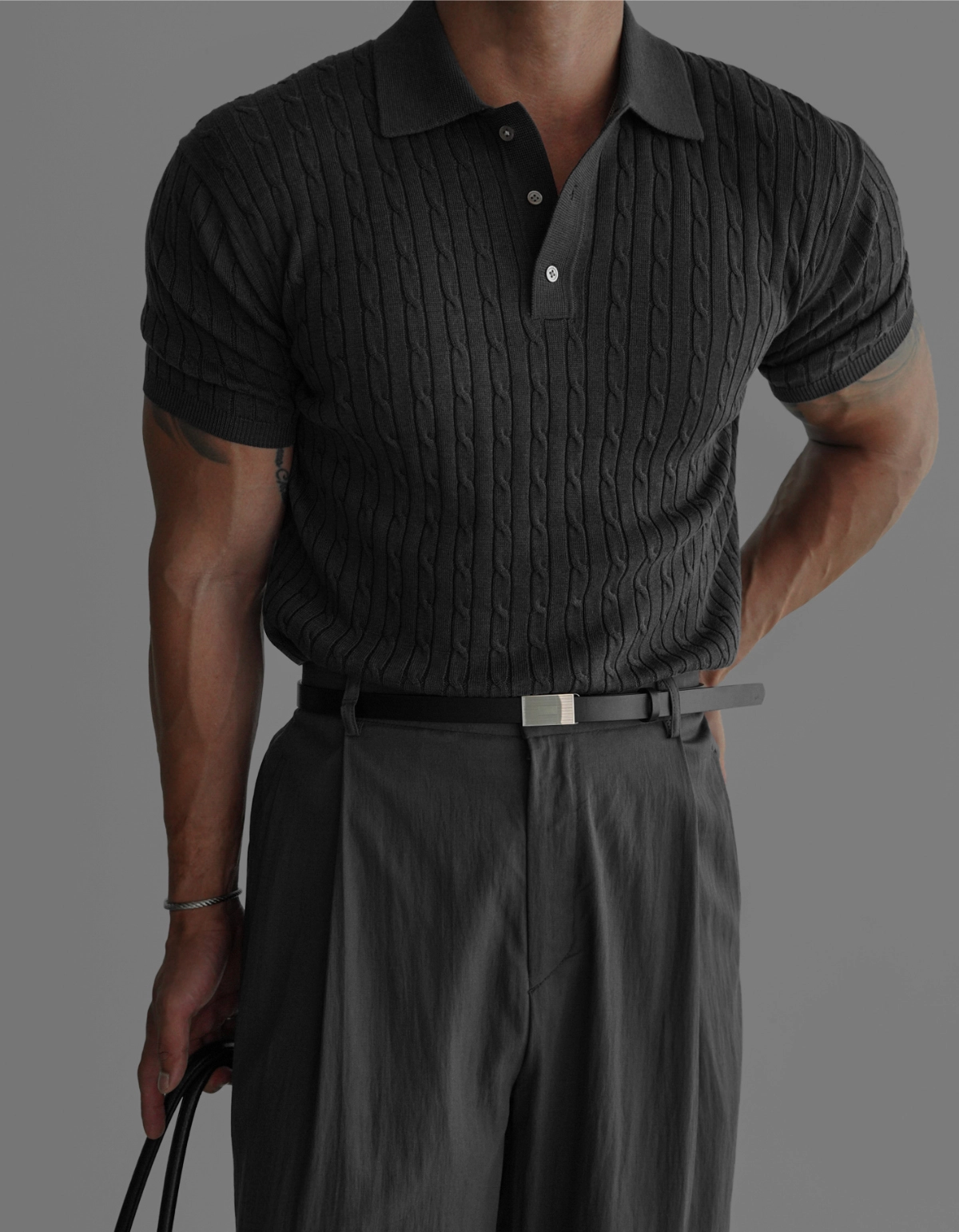 반팔 티셔츠 모델 착용 이미지-S470L4