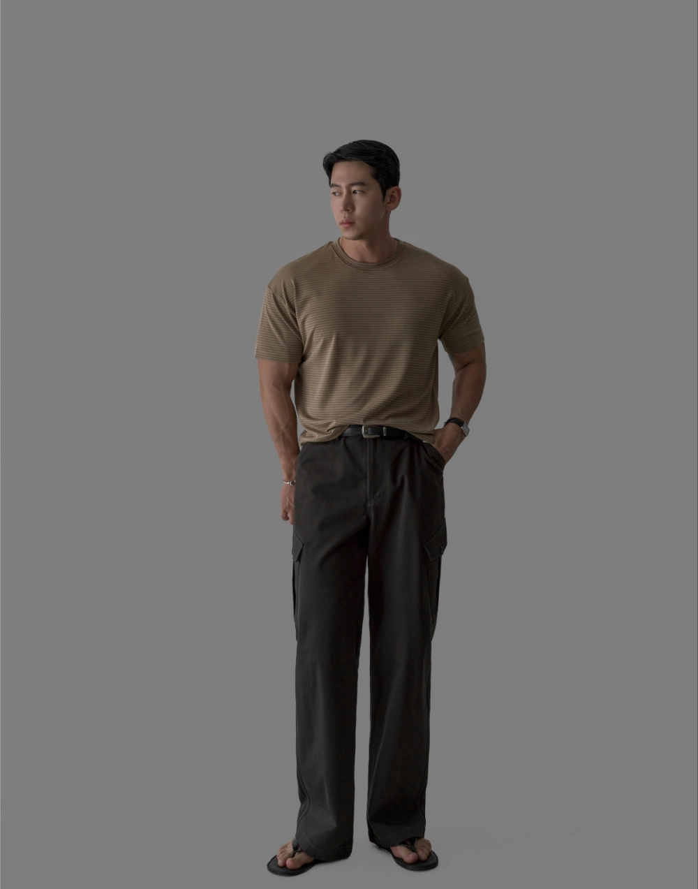 반팔 티셔츠 모델 착용 이미지-S264L18