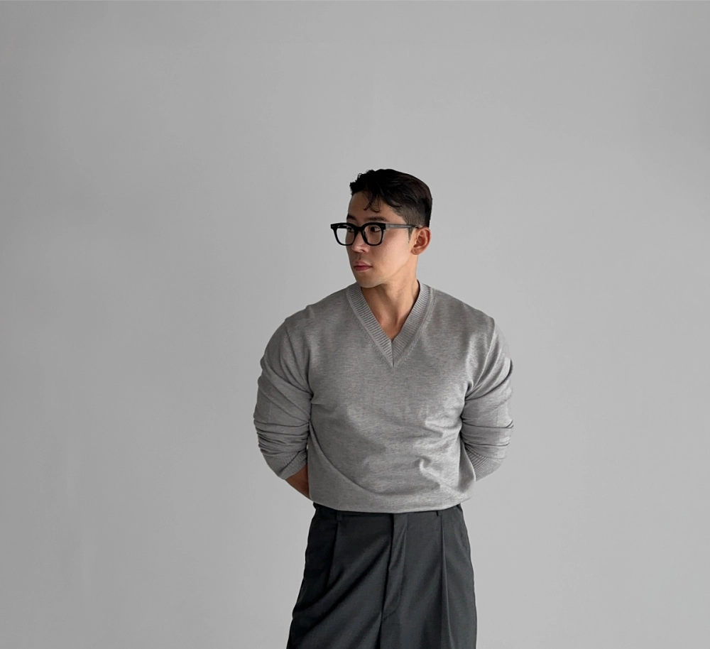 긴팔 티셔츠 모델 착용 이미지-S14L25