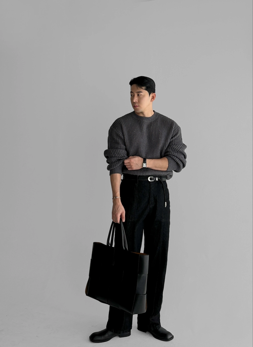 긴팔 티셔츠 모델 착용 이미지-S209L30