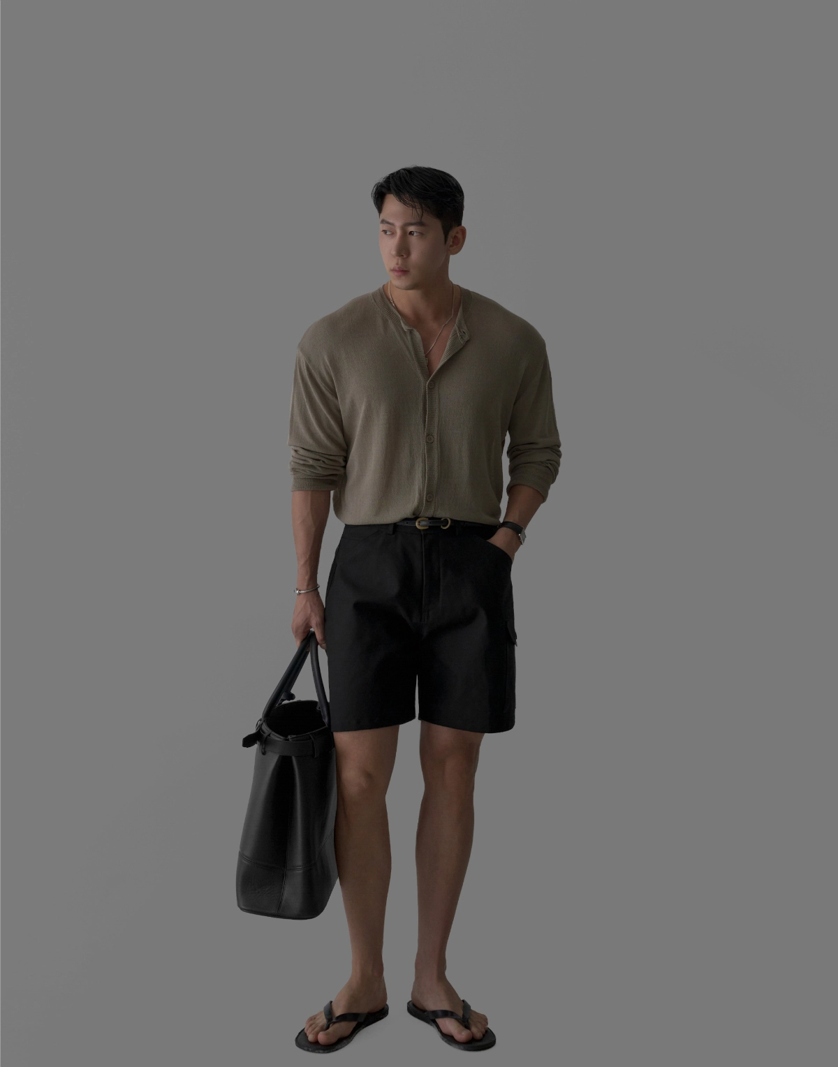 반바지 모델 착용 이미지-S424L15