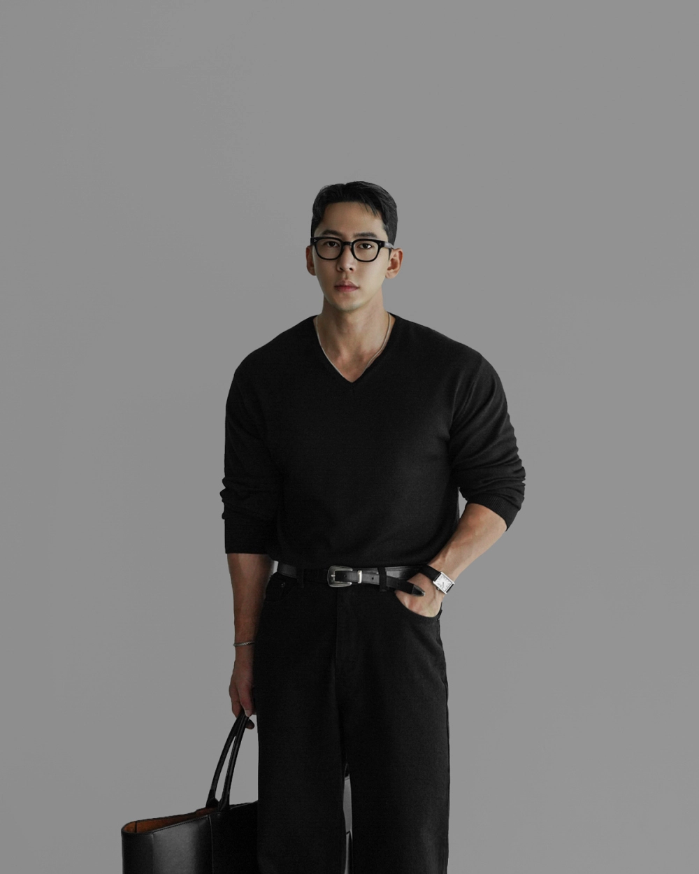 긴팔 티셔츠 모델 착용 이미지-S464L5